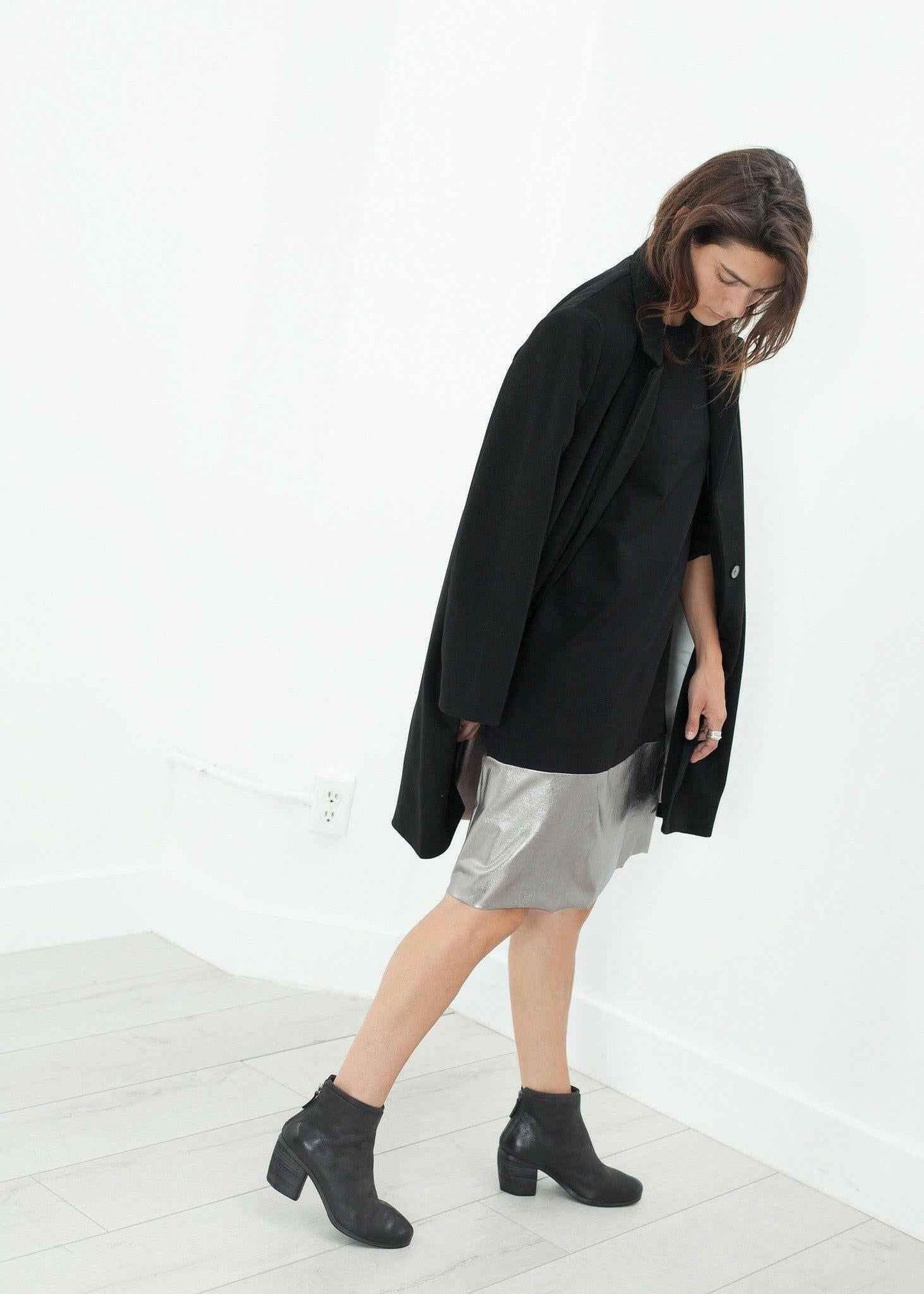 Border Dress in Black/Silver.