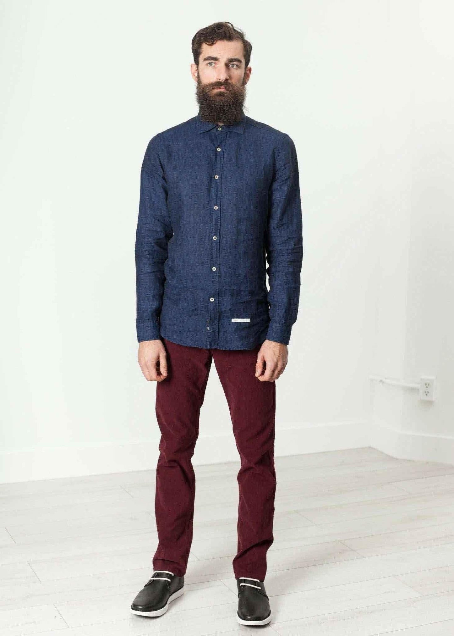 Button Up Shirt in Navy.