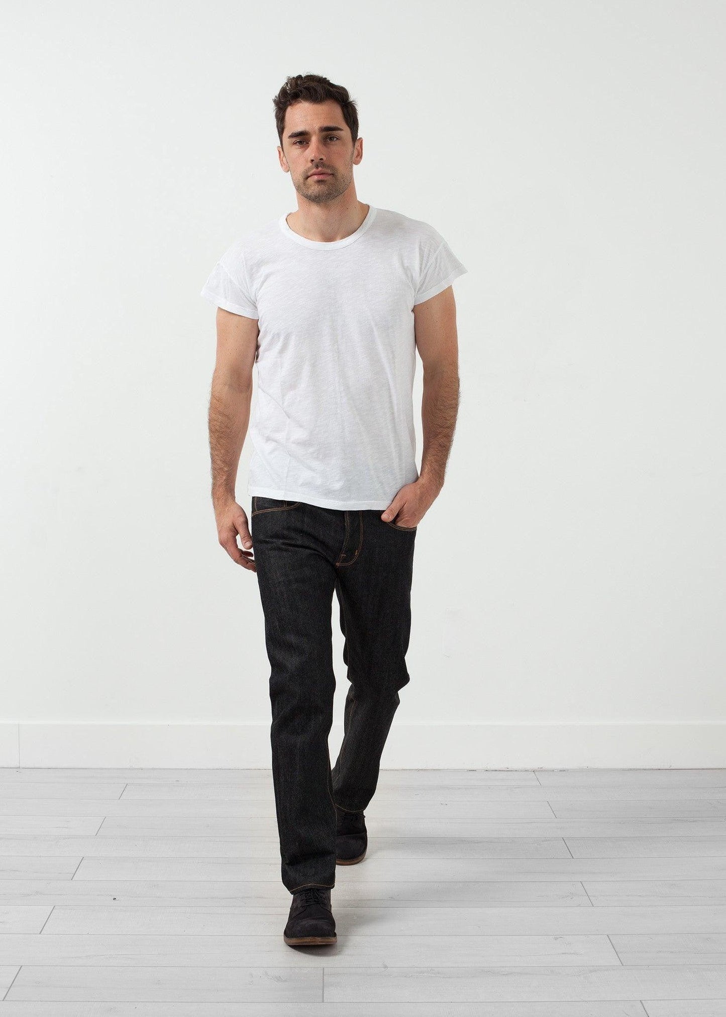 Hibi T-Shirt.
