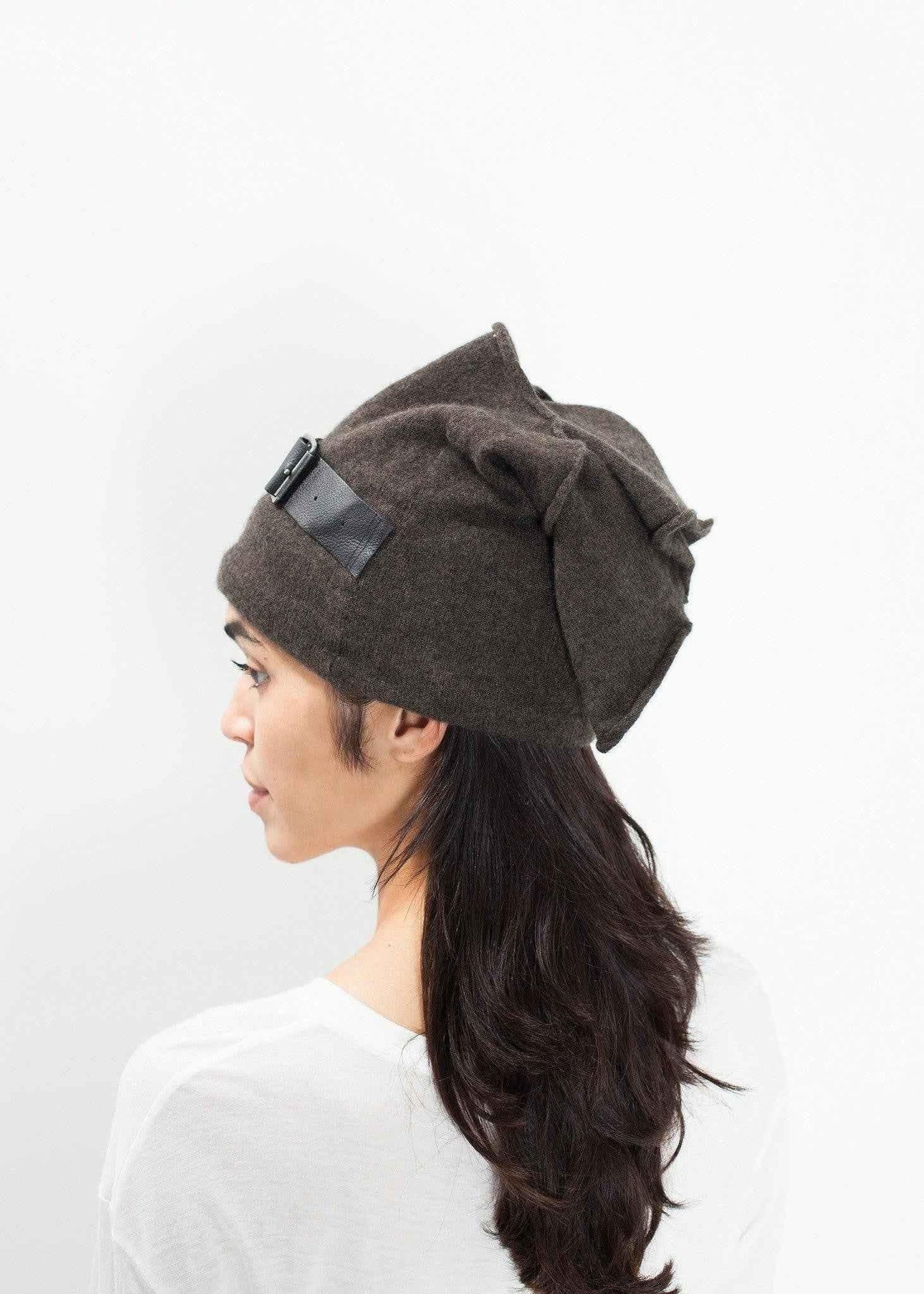 Buckle Cap in Felt.