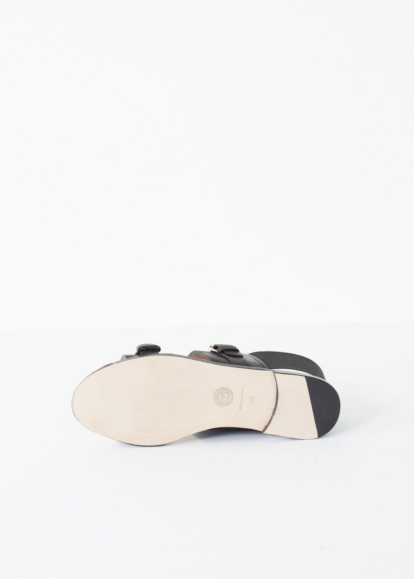 Avenno Sandal.