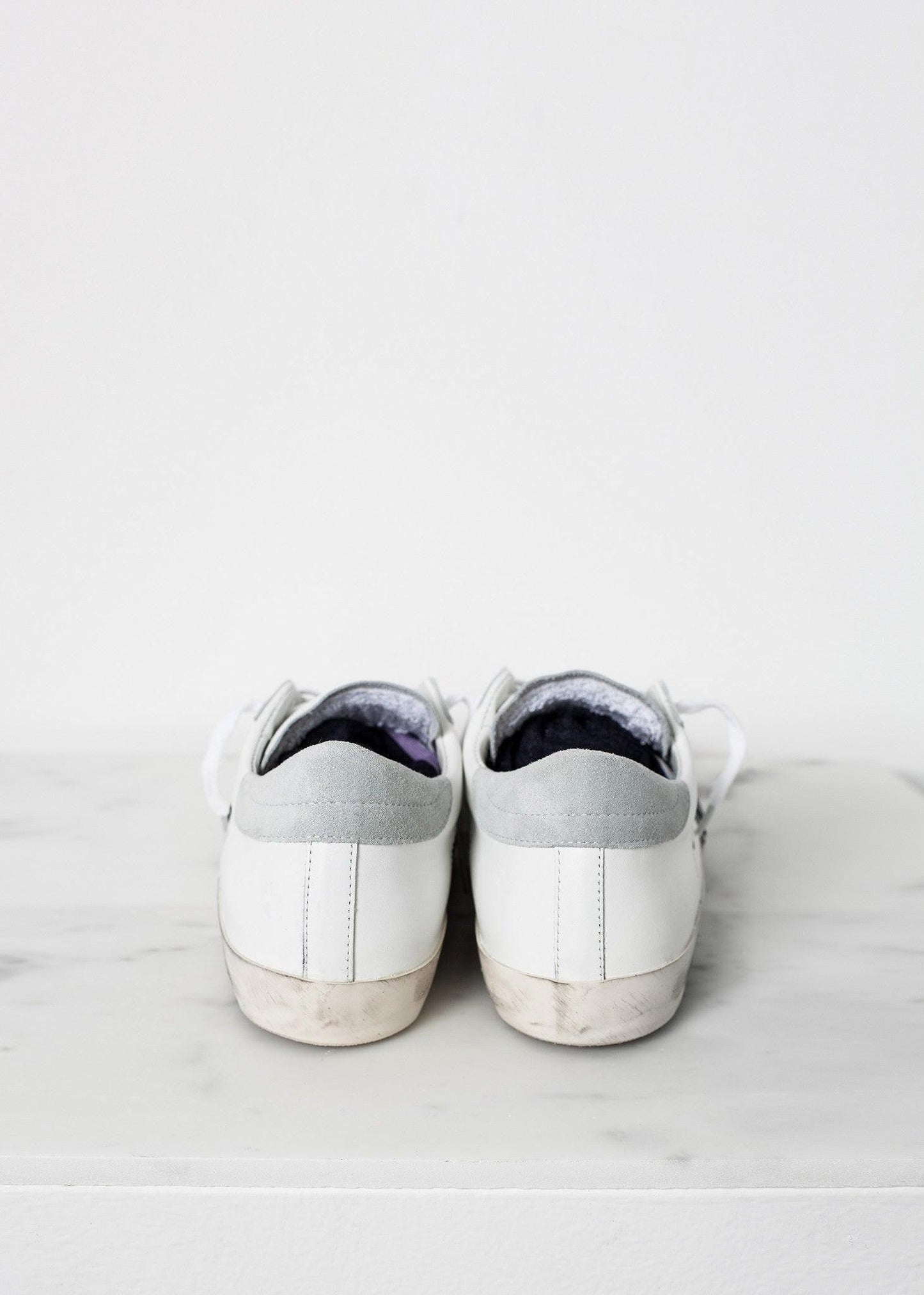 Low Top Sneaker.