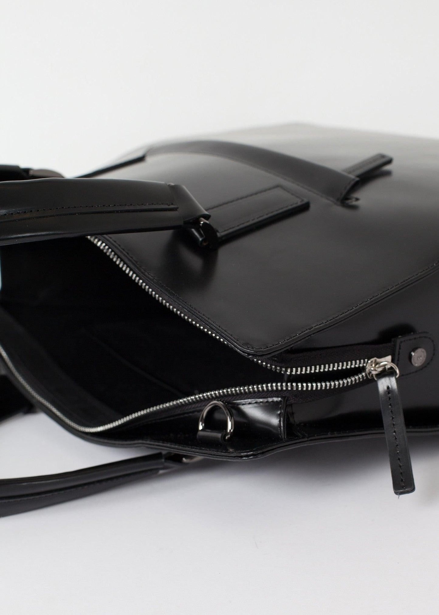 Vertical Tote.