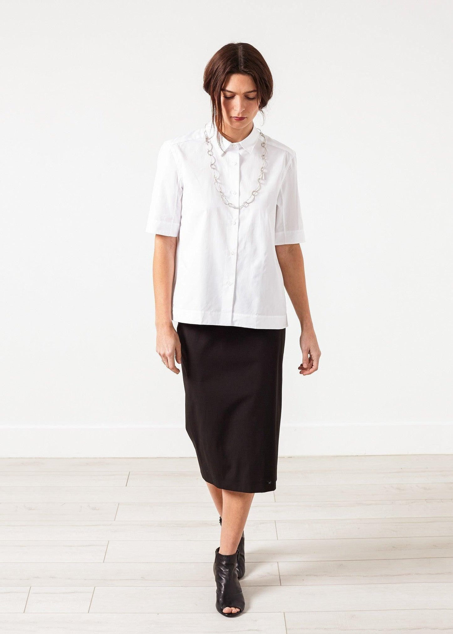 Lara Shirt in White.