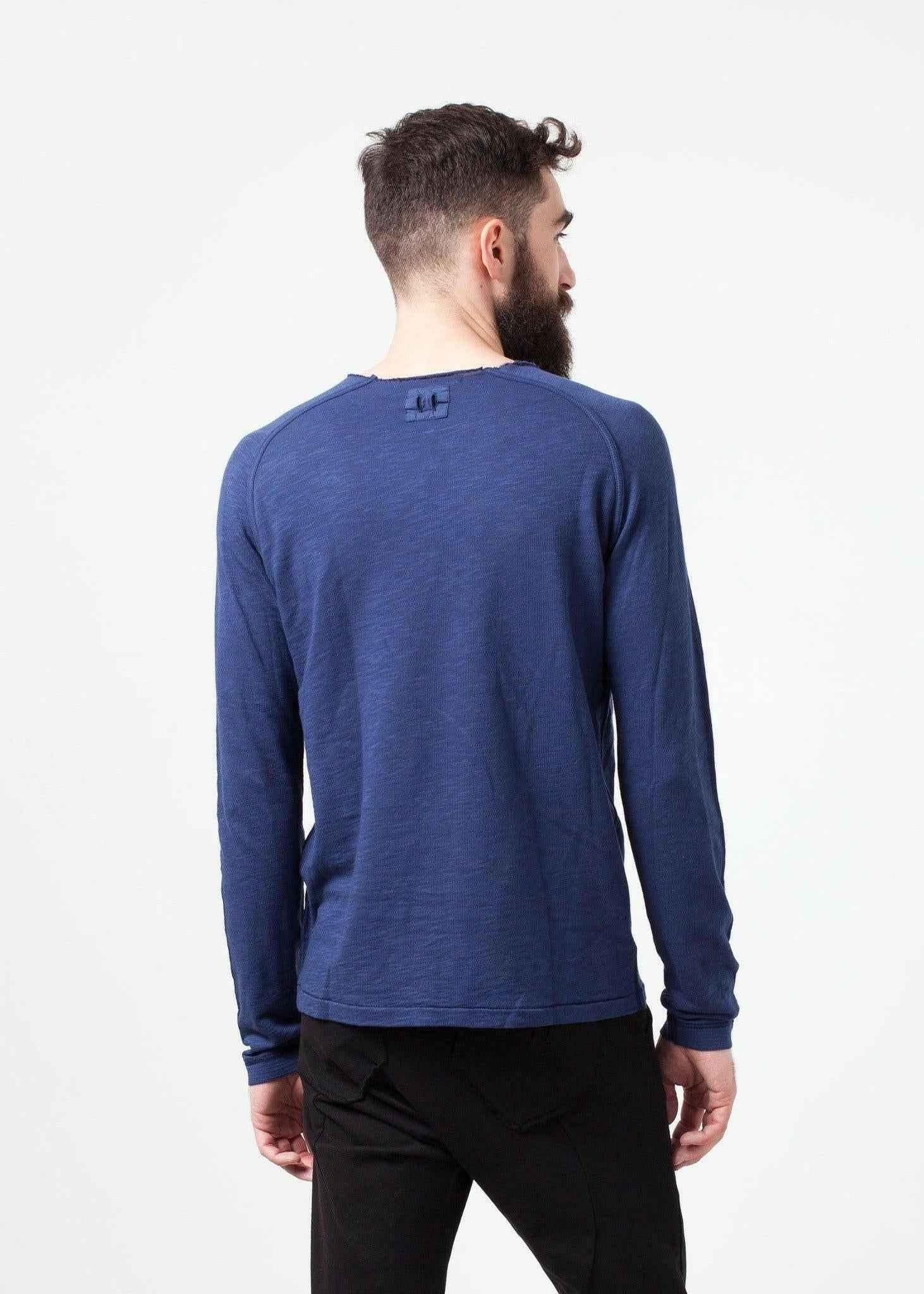Daris Tee in Blue.