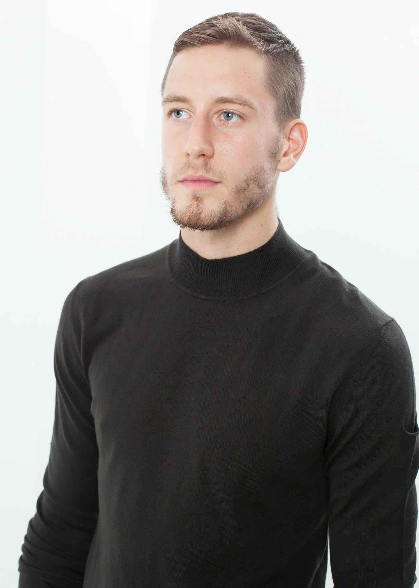 Merino Knit Turtleneck in Cavern.