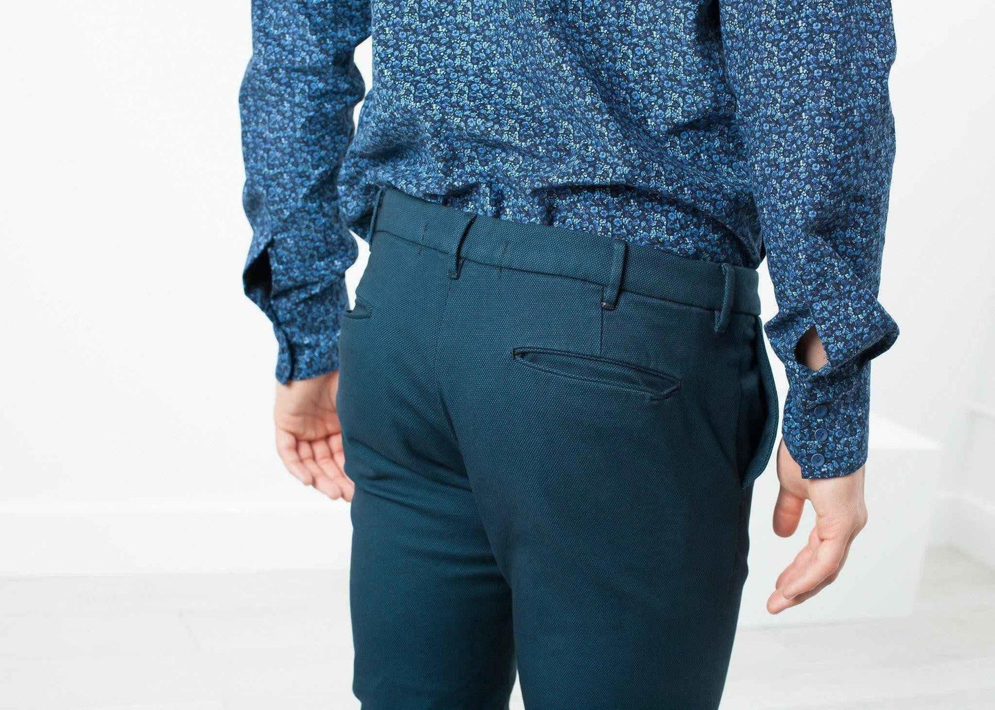 Diamond Weave Trouser in Sky.