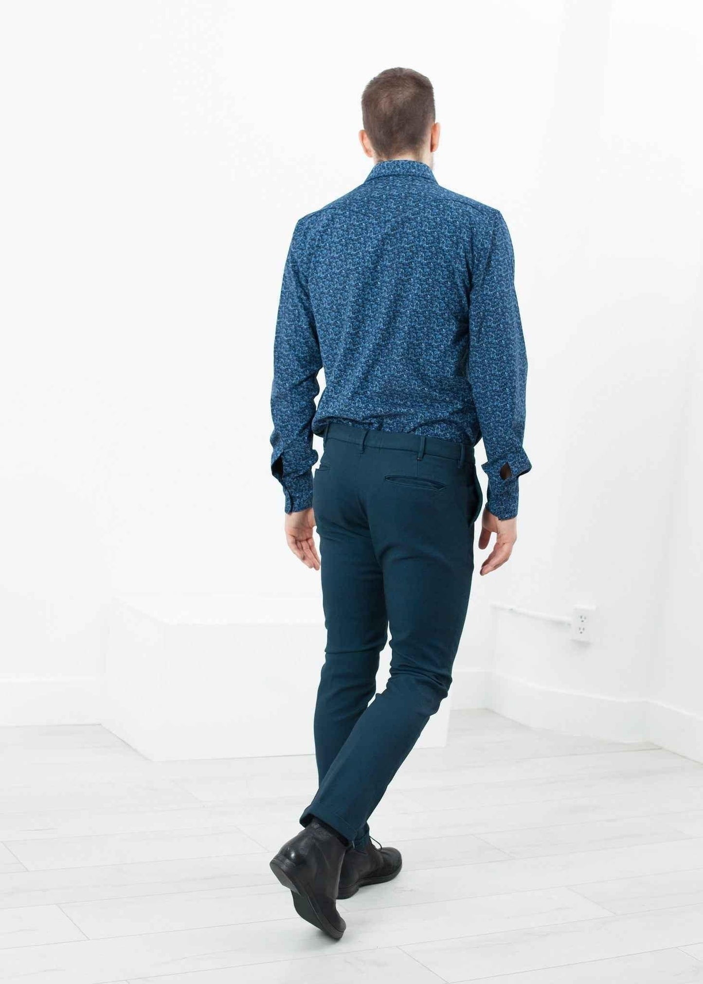 Diamond Weave Trouser in Sky.