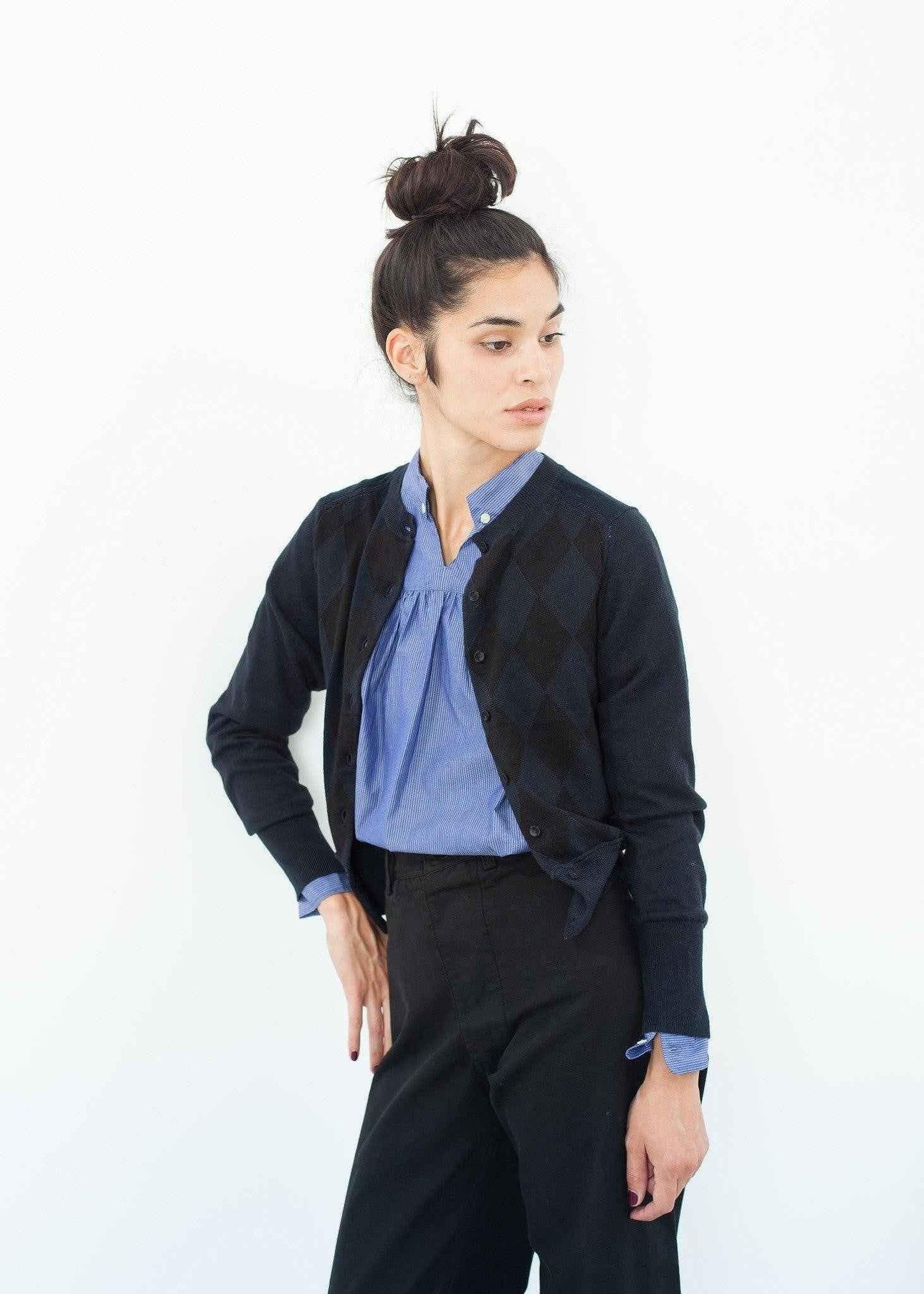 Quilt Pattern Cardigan in Black/Navy.