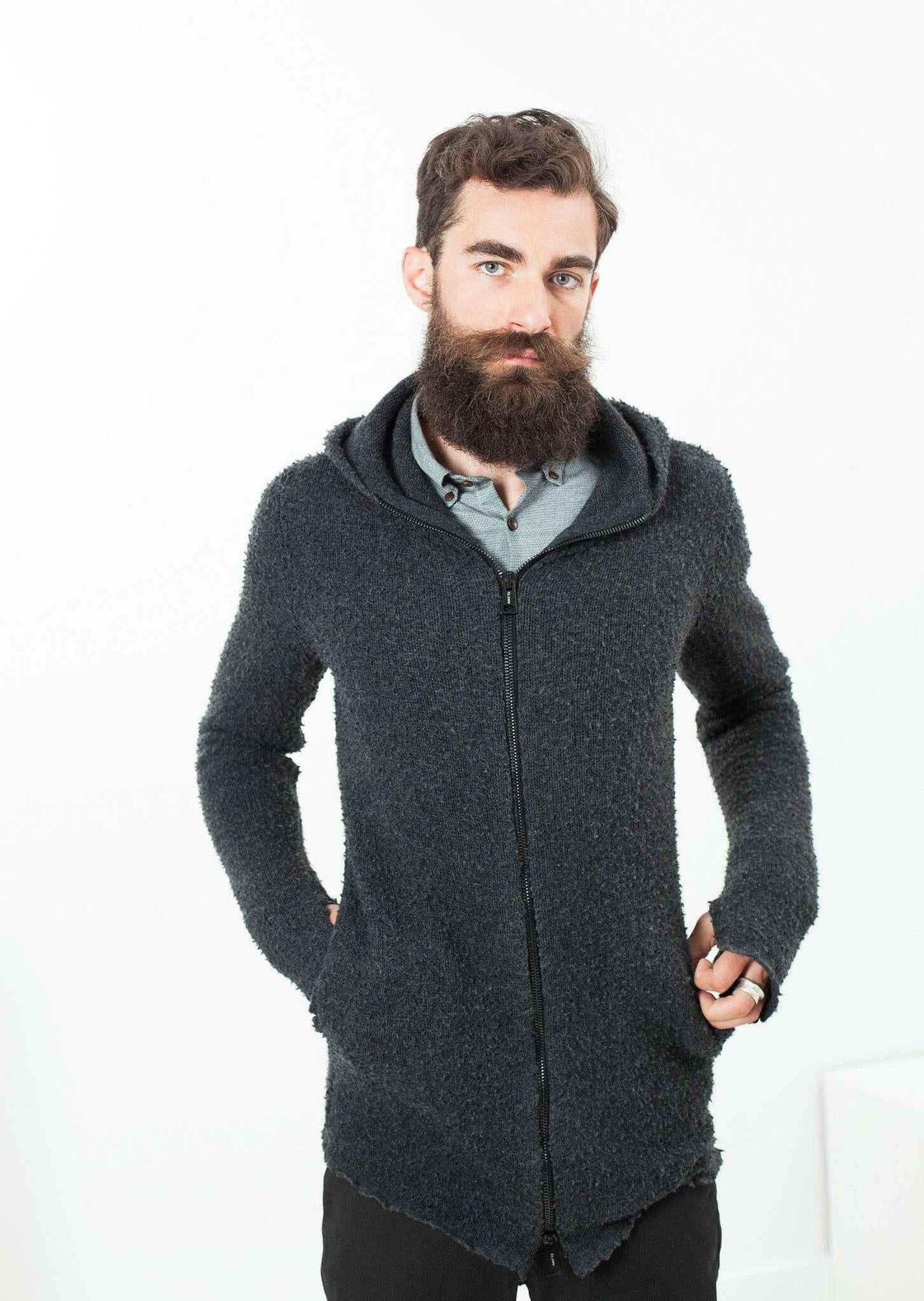 Pill Zip Sweater in Anthracite.