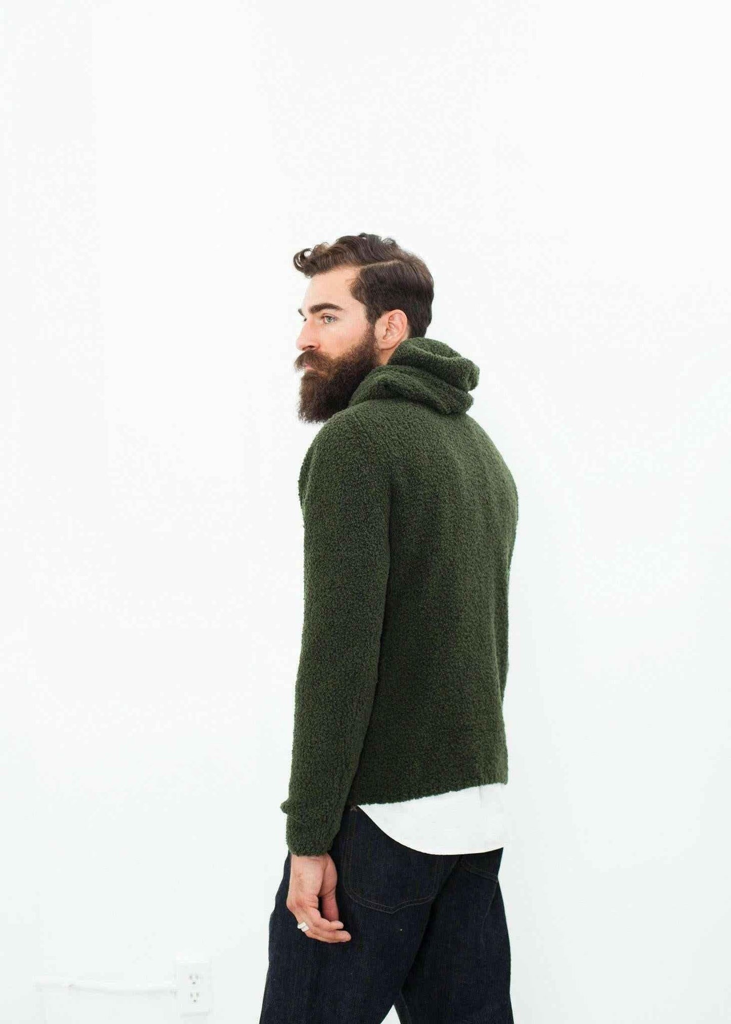 Grizzly Pullover in Greenfinch.