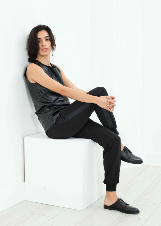 Camiliah Trouser in Black.