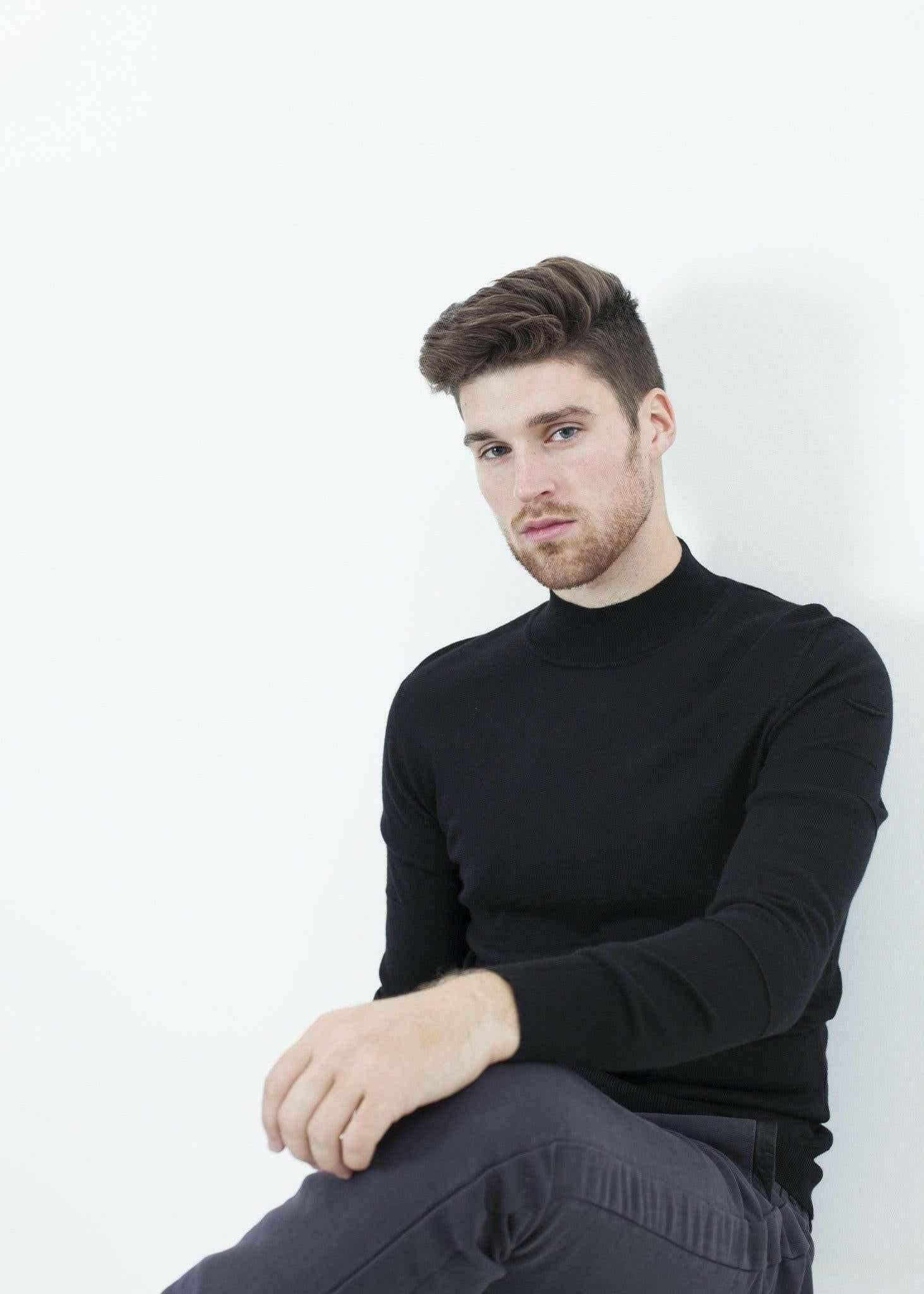 Merino Knit Turtleneck in Black.