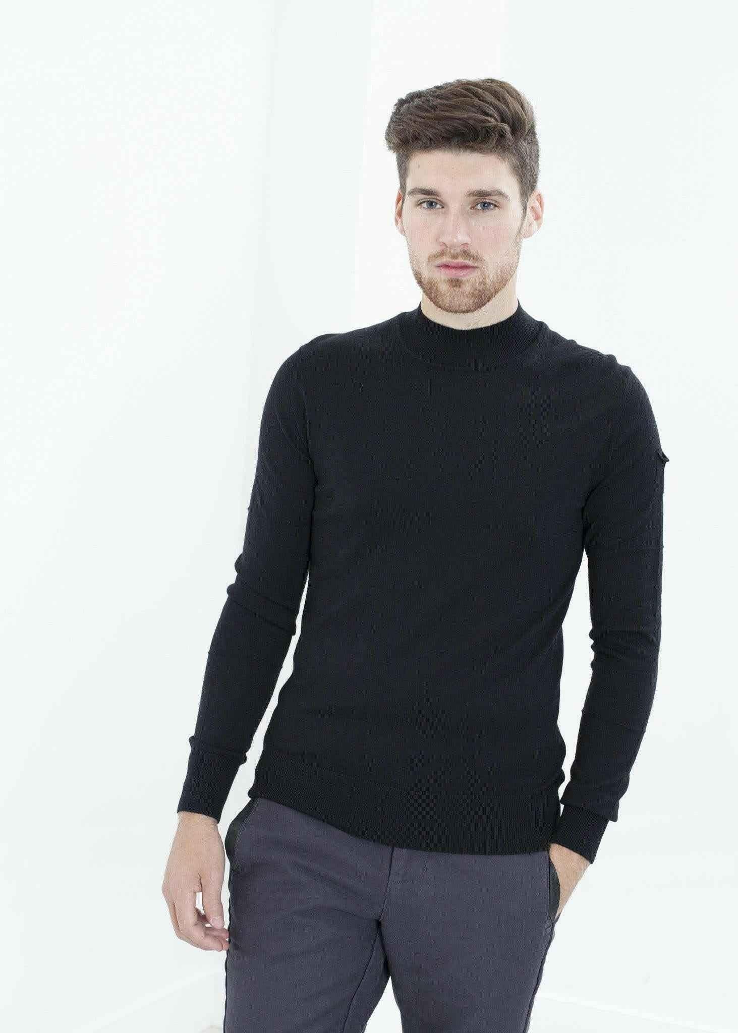 Merino Knit Turtleneck in Black.