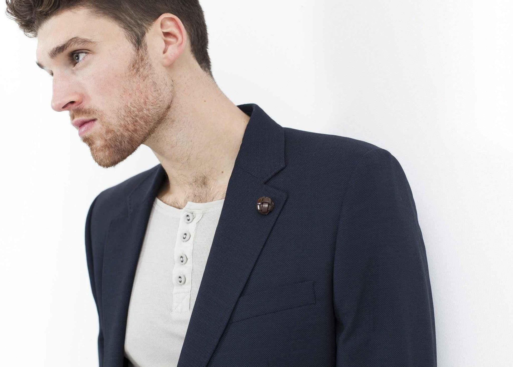 Swift Low Blazer in Navy.