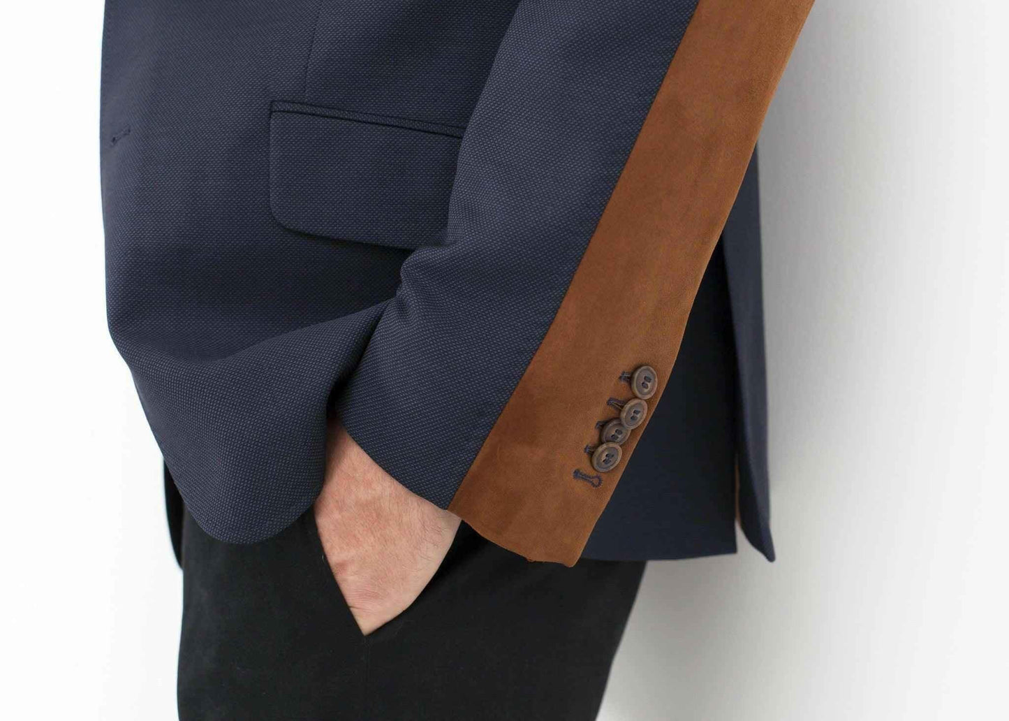 Swift Low Blazer in Navy.