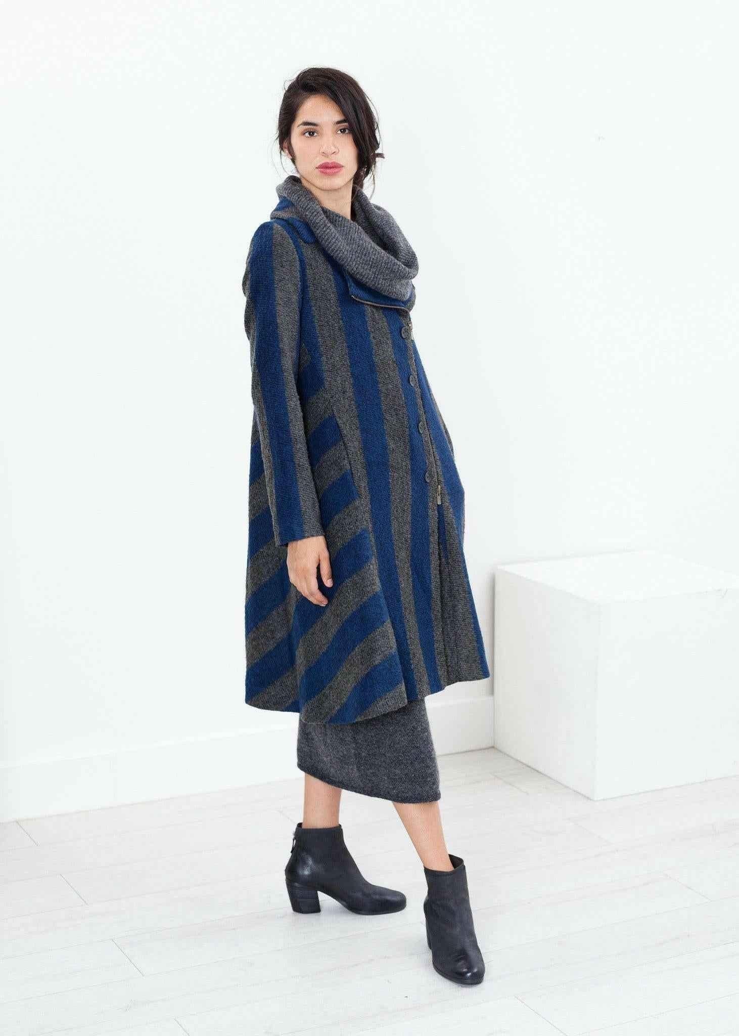 Petale Coat in Silver/Blue.