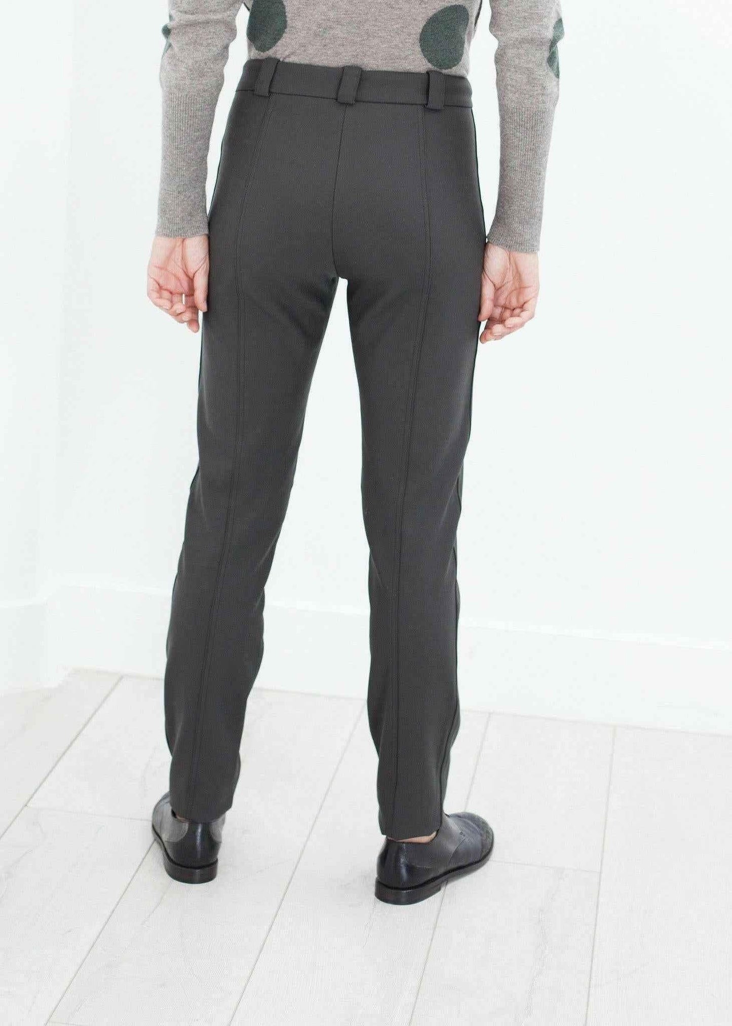 Mirco Pant in Stone.