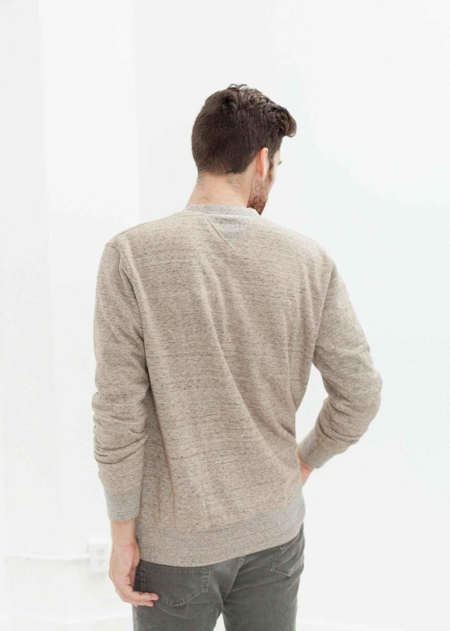 Jeth Sweatshirt in Grey/Rust.