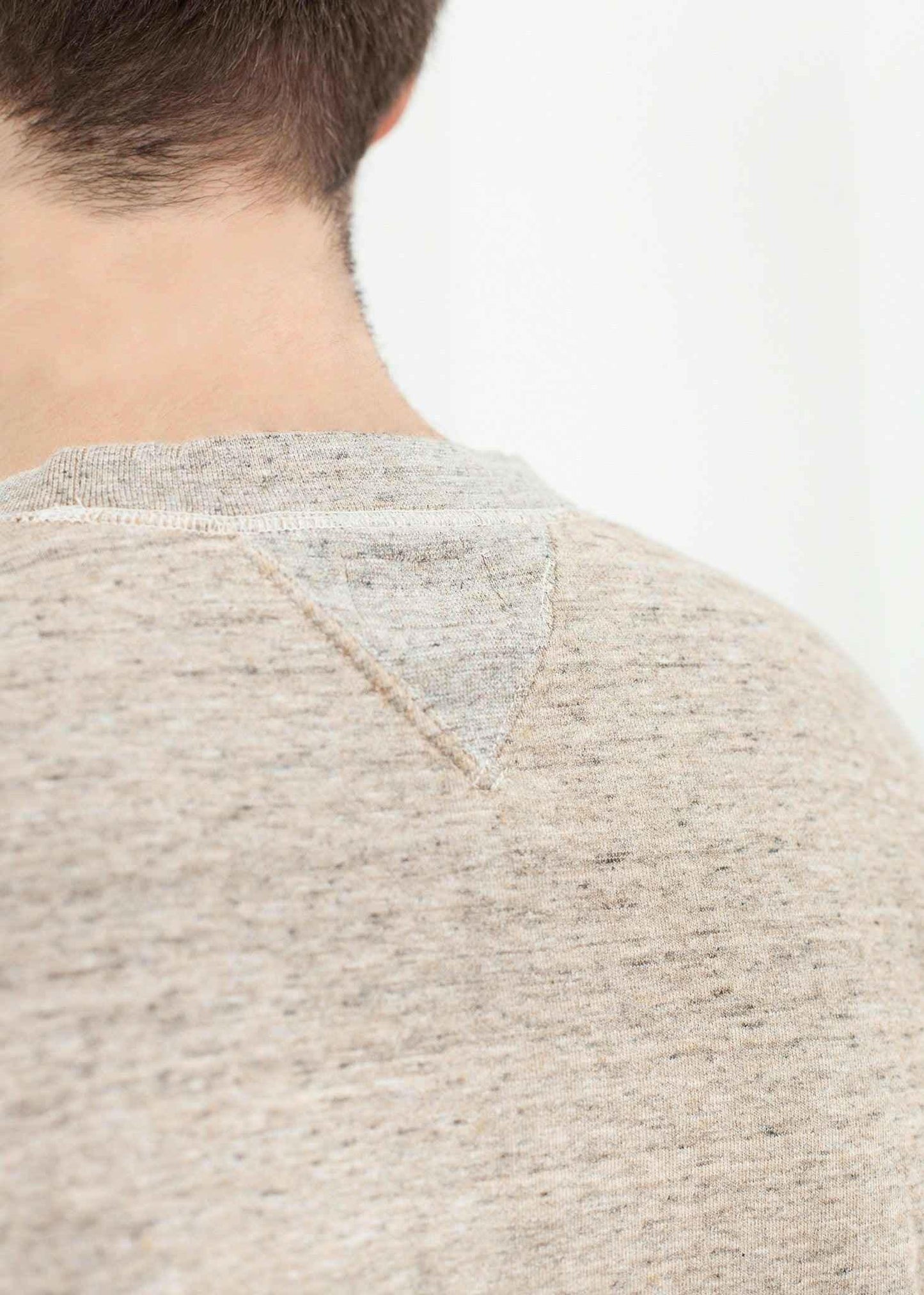 Jeth Sweatshirt in Grey/Rust.