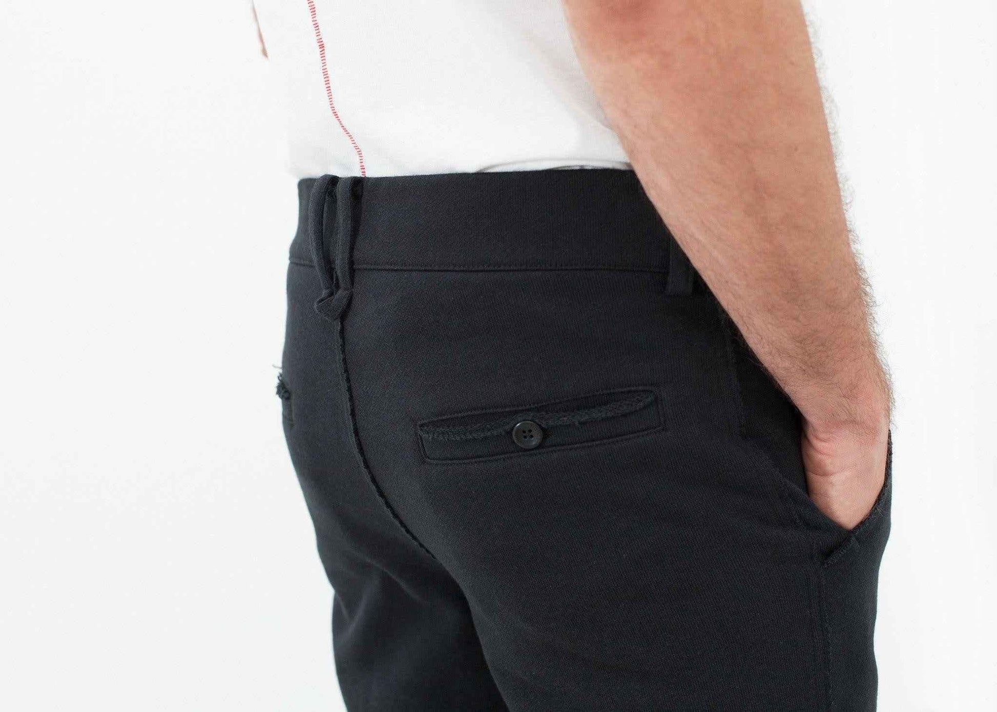 Raps Pant in Black.