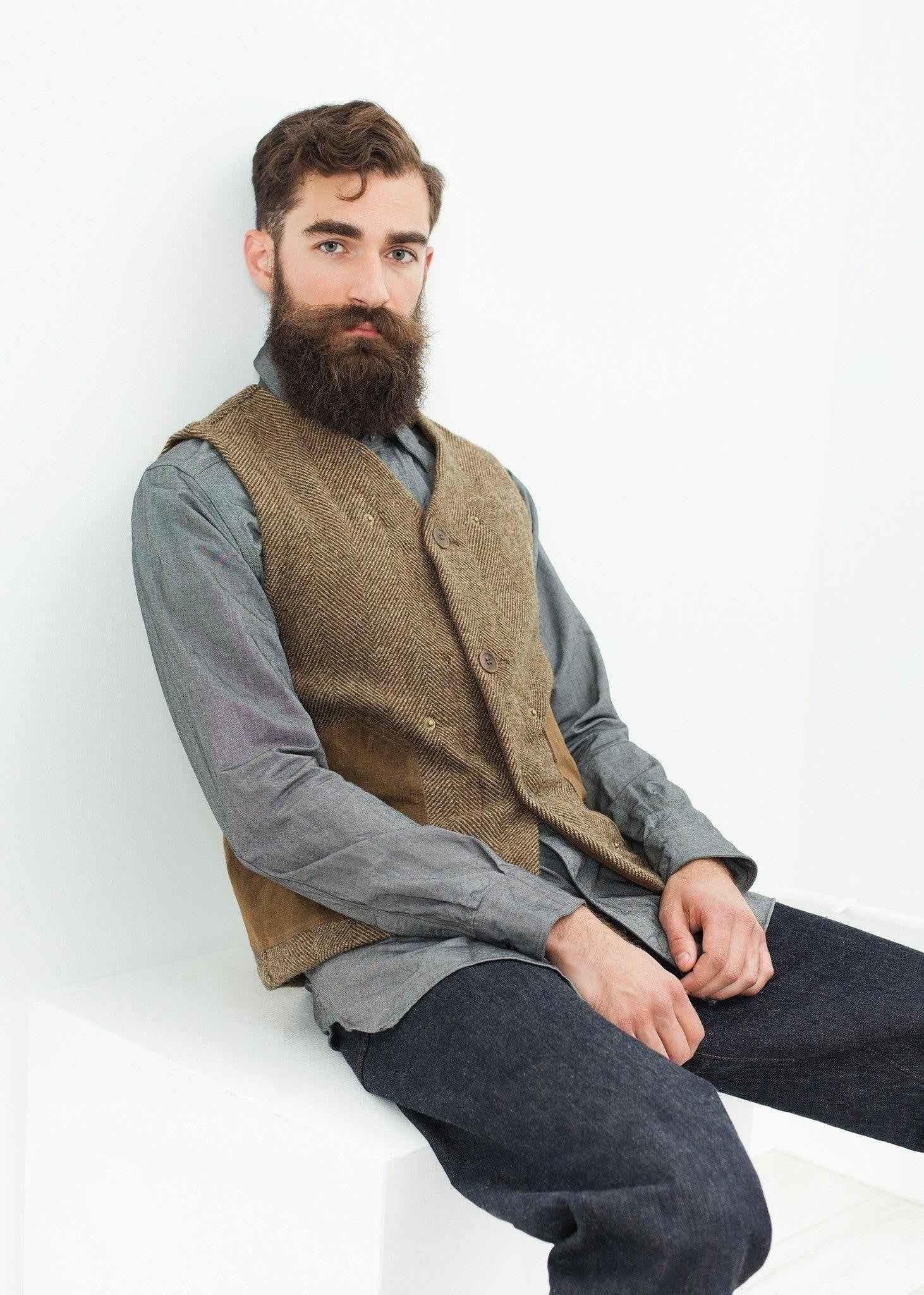 Work Vest in Tan.