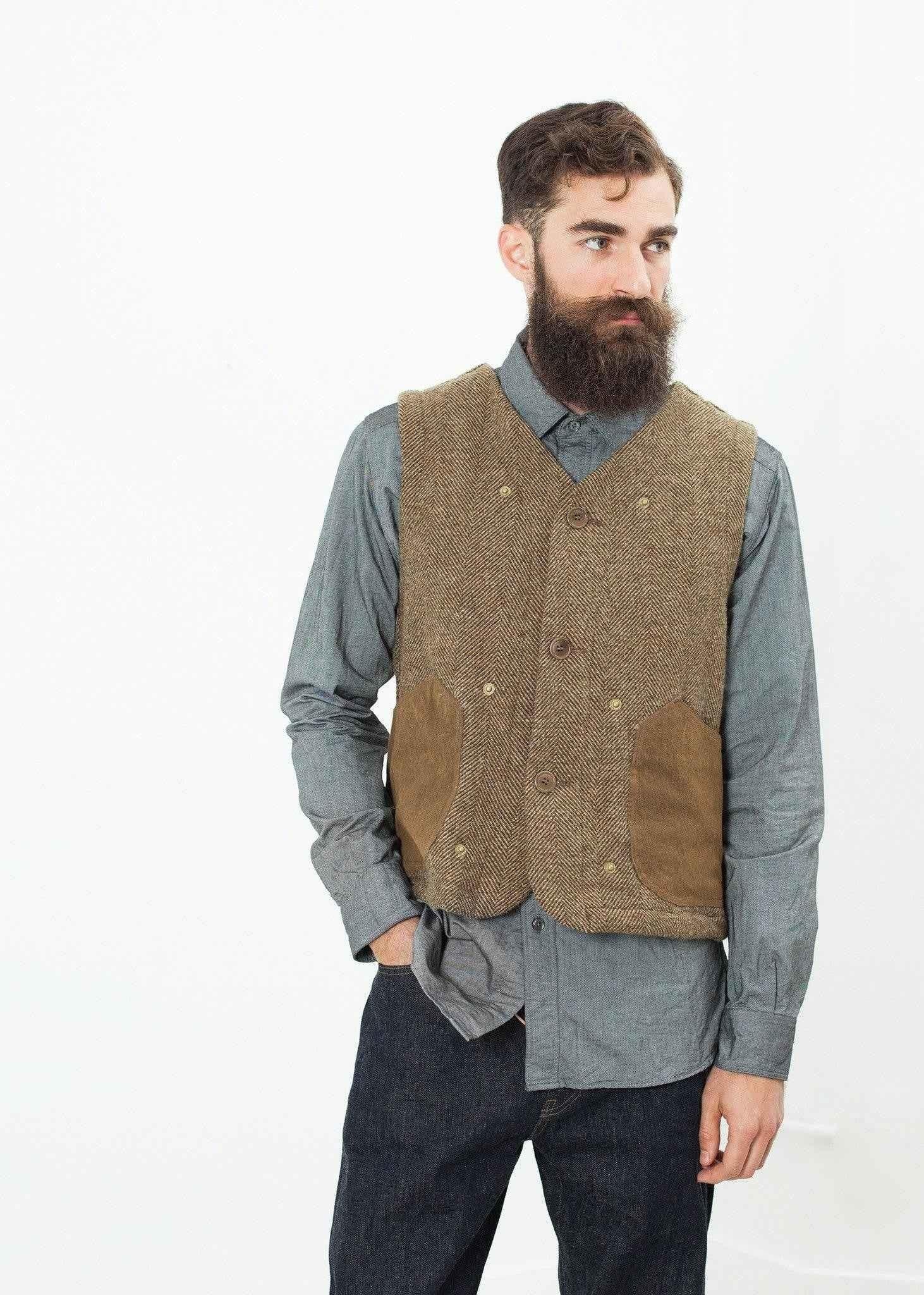 Work Vest in Tan.