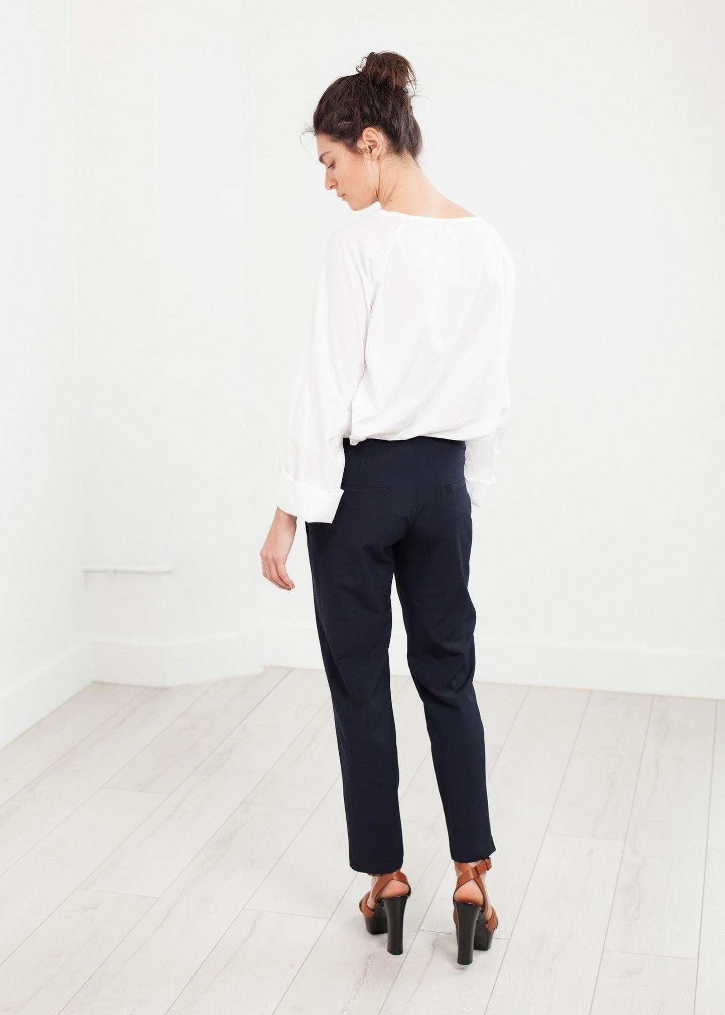 Patch Pocket Pant in Navy.