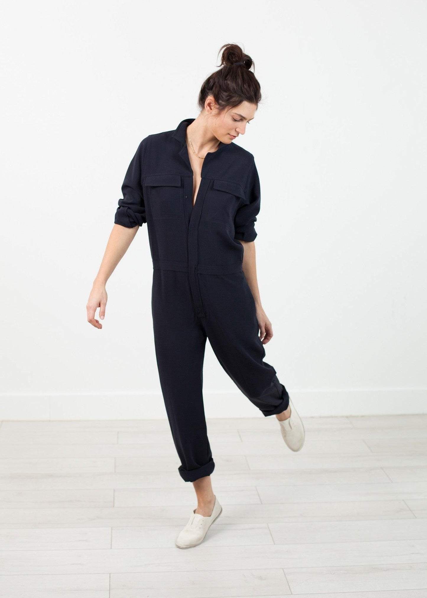 Worker Jumpsuit in Navy.