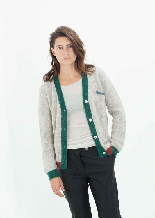 Deskle Cardigan in Heather.