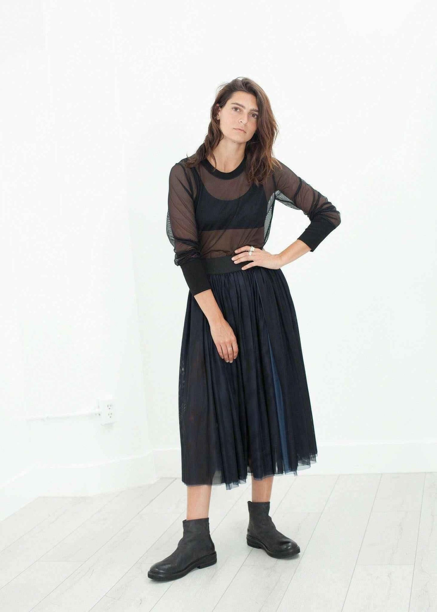 Net Panel Skirt.