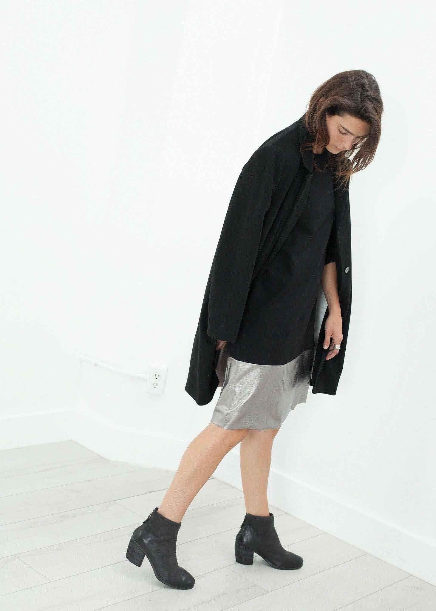 Border Dress in Black/Silver.