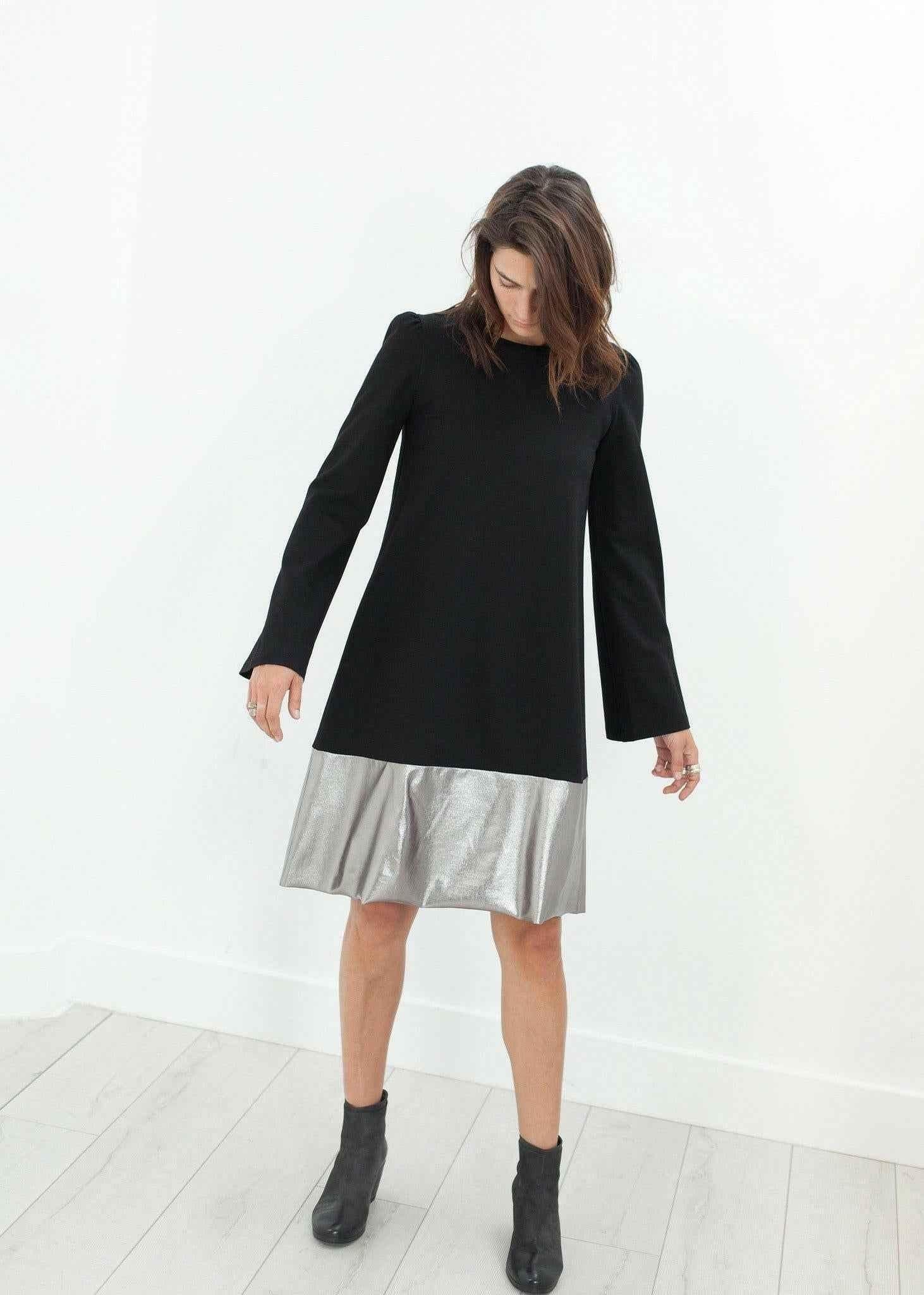 Border Dress in Black/Silver.