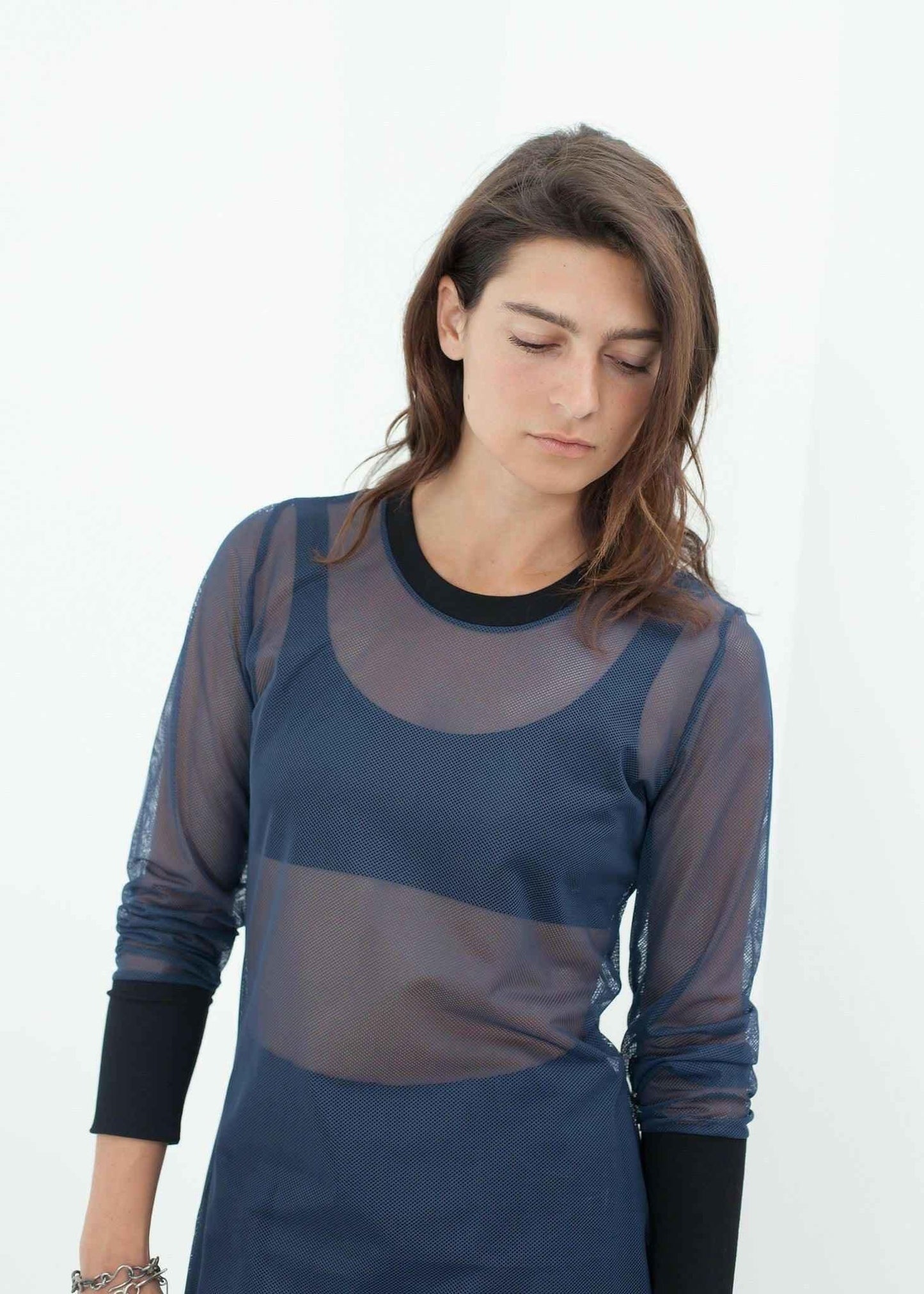 Cuffed Mesh Tee in Navy/Black.
