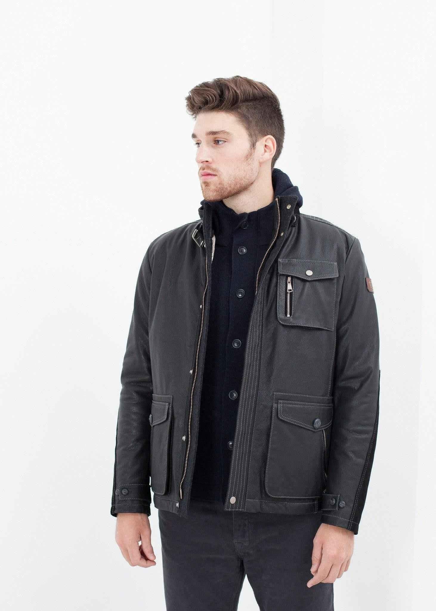 Hubbard Jacket in Navy.