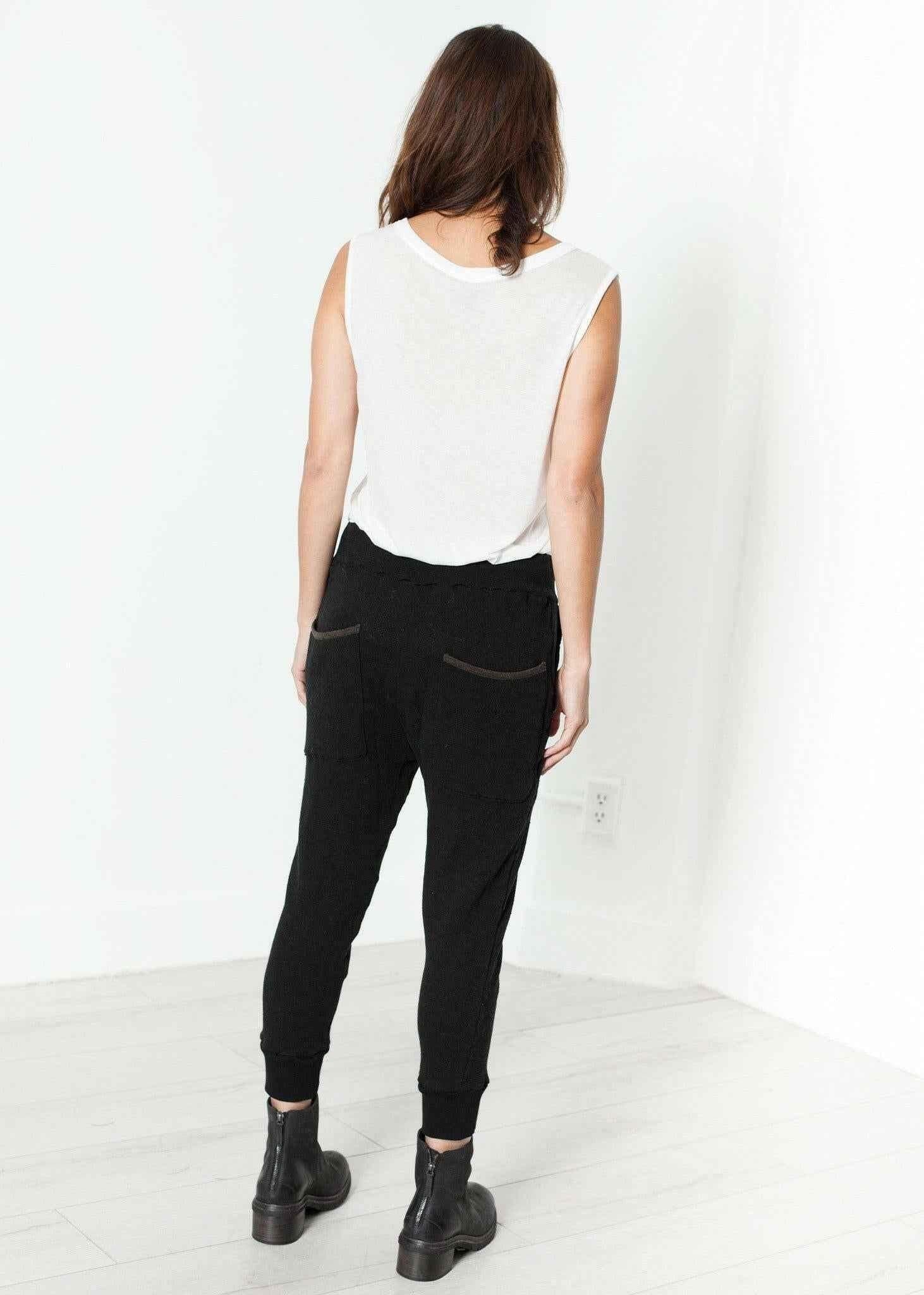Highsoft Cropped Sweat in Black.