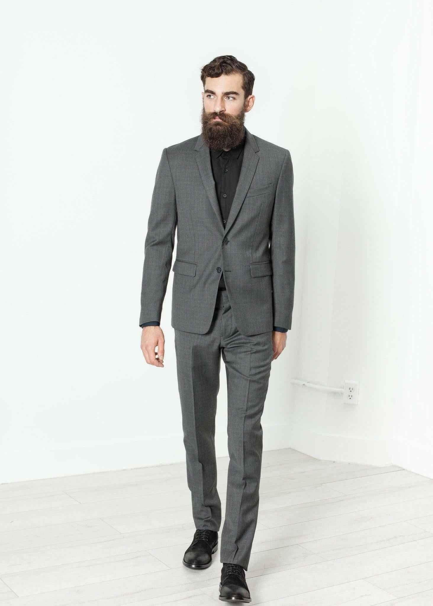 Men's Completo Suit in Grey.