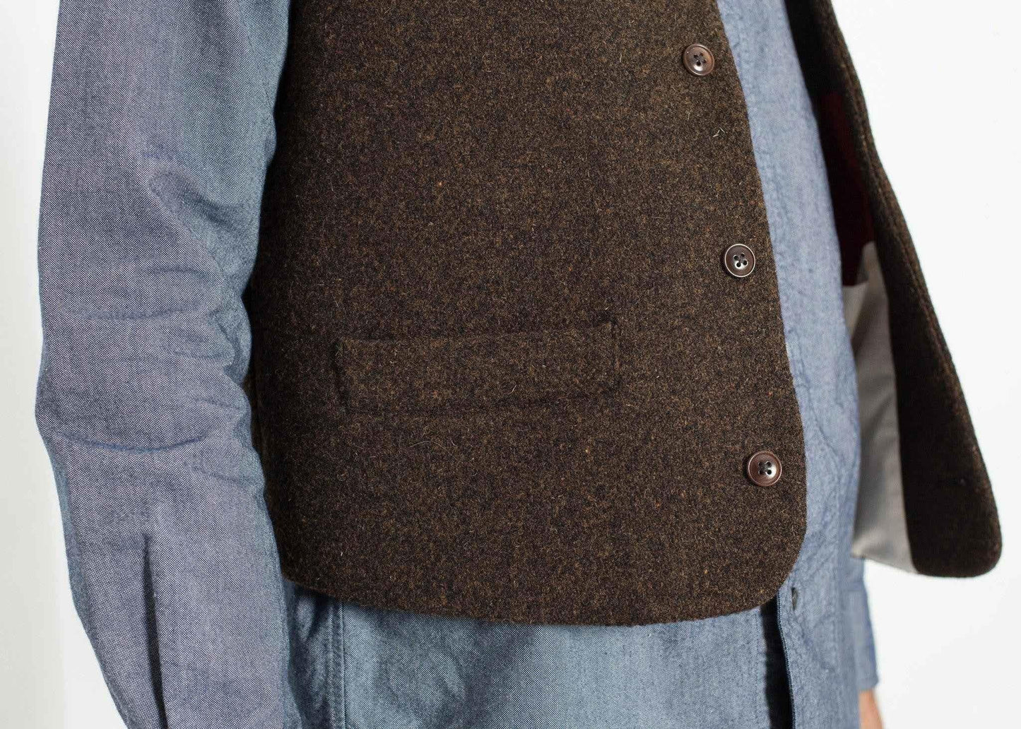 Kobe Vest in Brown.