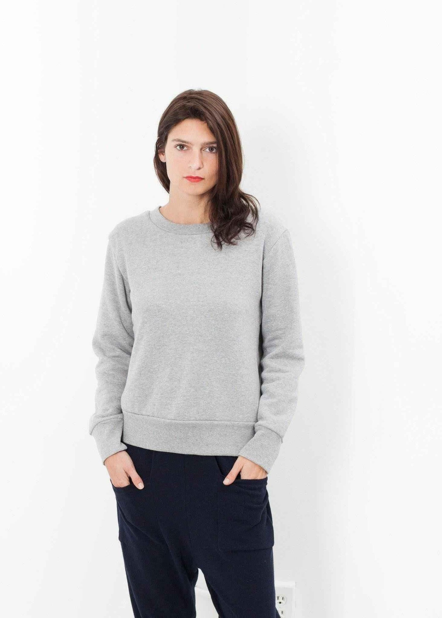 Loopwheeler Sweatshirt in Grey.