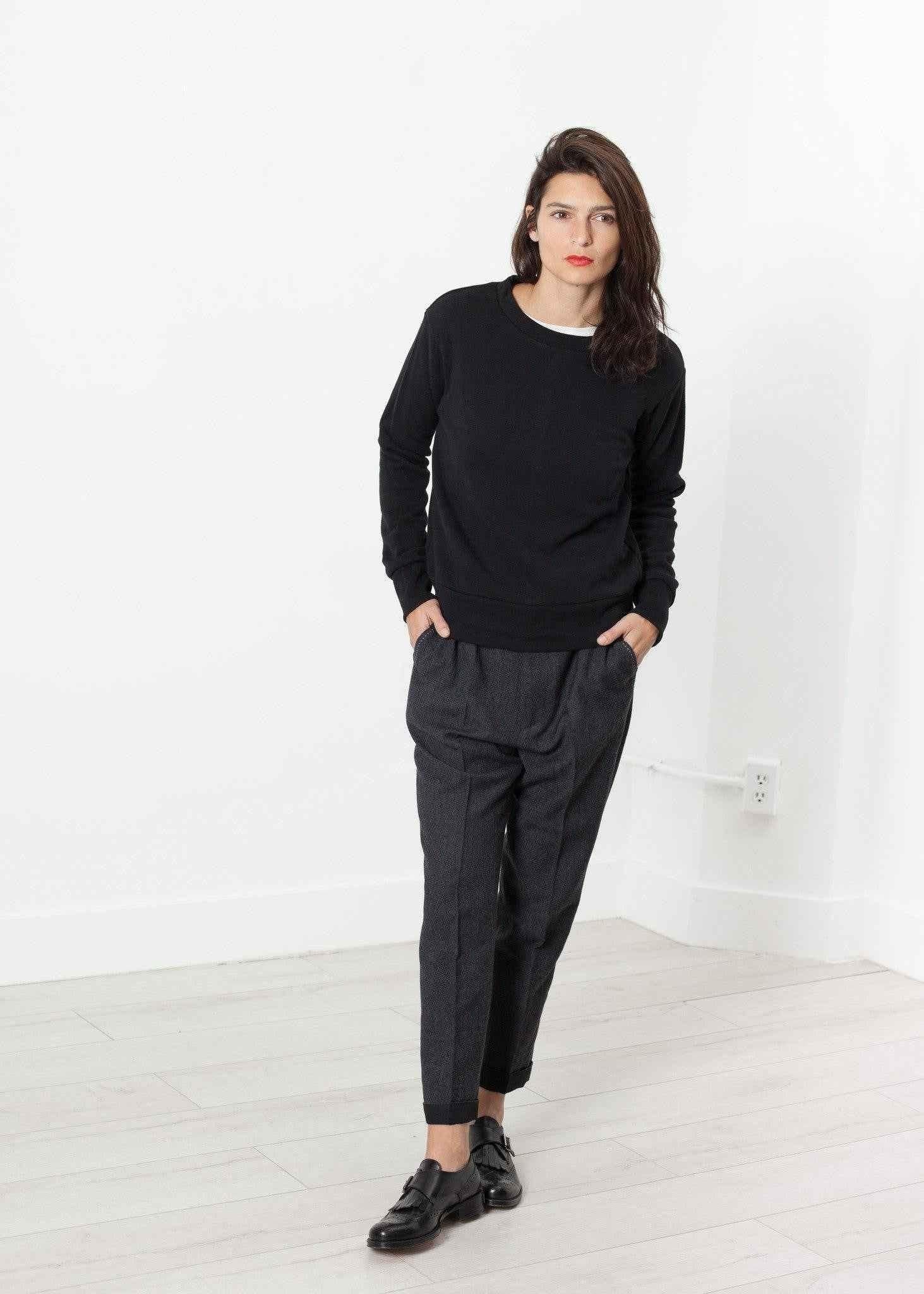 Loopwheeler Sweatshirt in Black.