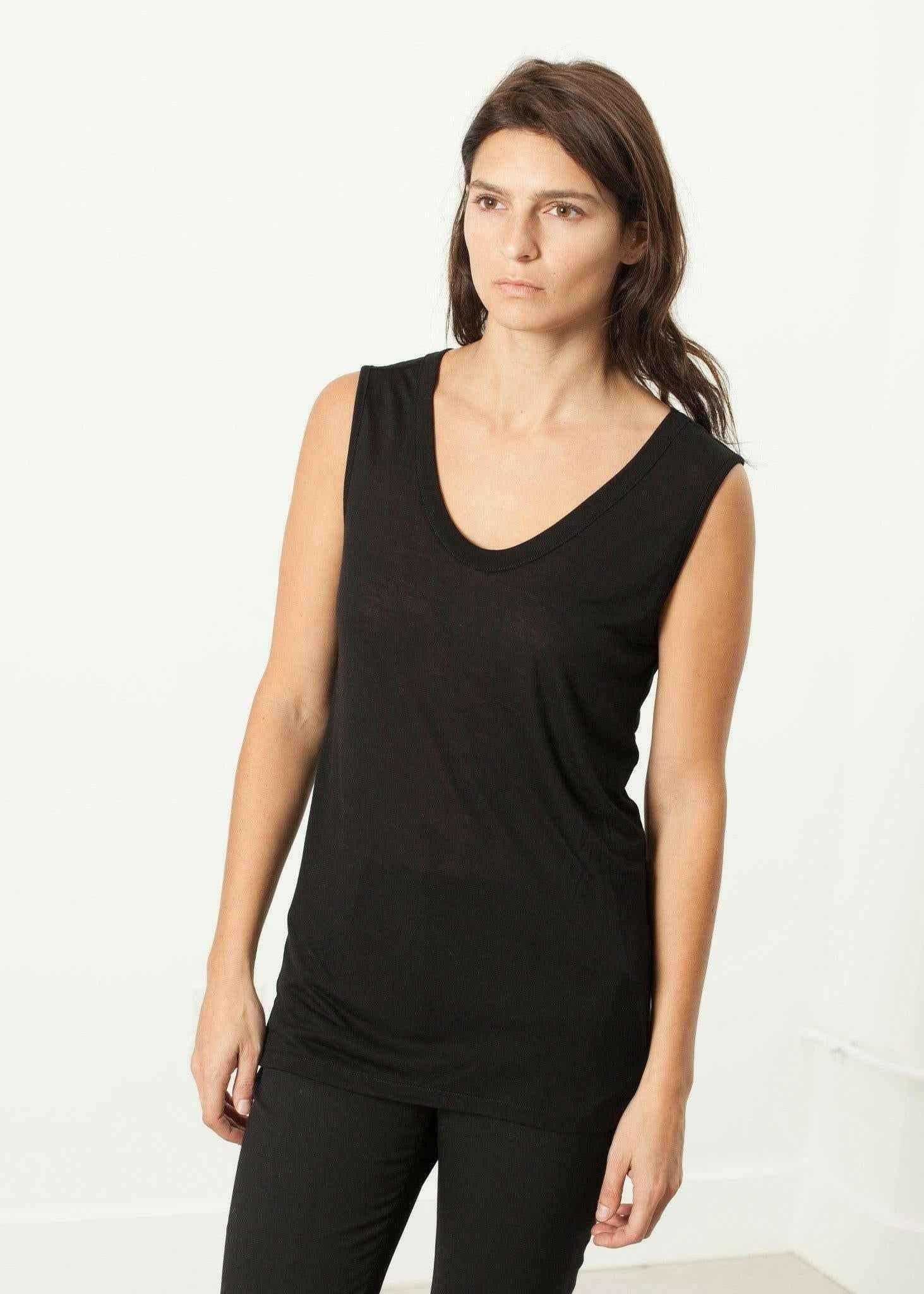 Millenium Tank in Black.