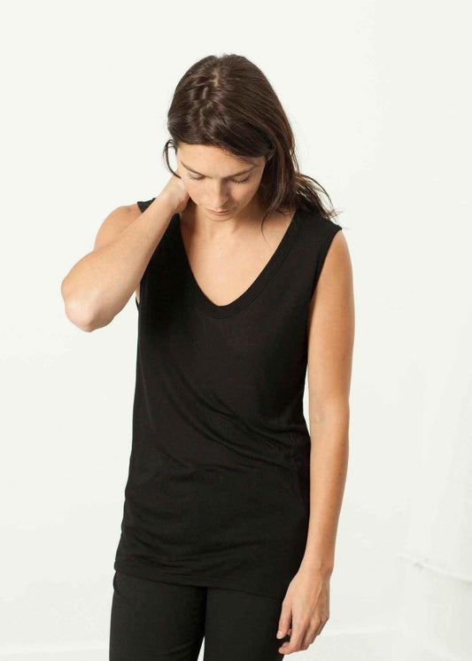 Millenium Tank in Black.