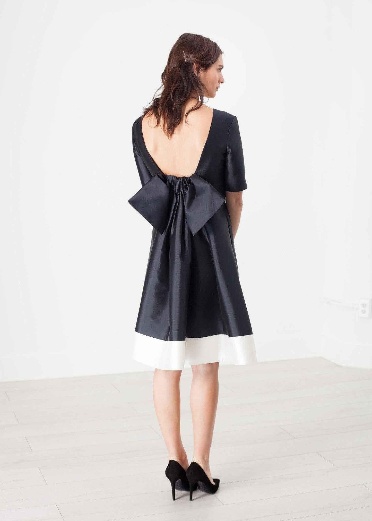 Tie Dress in Navy.