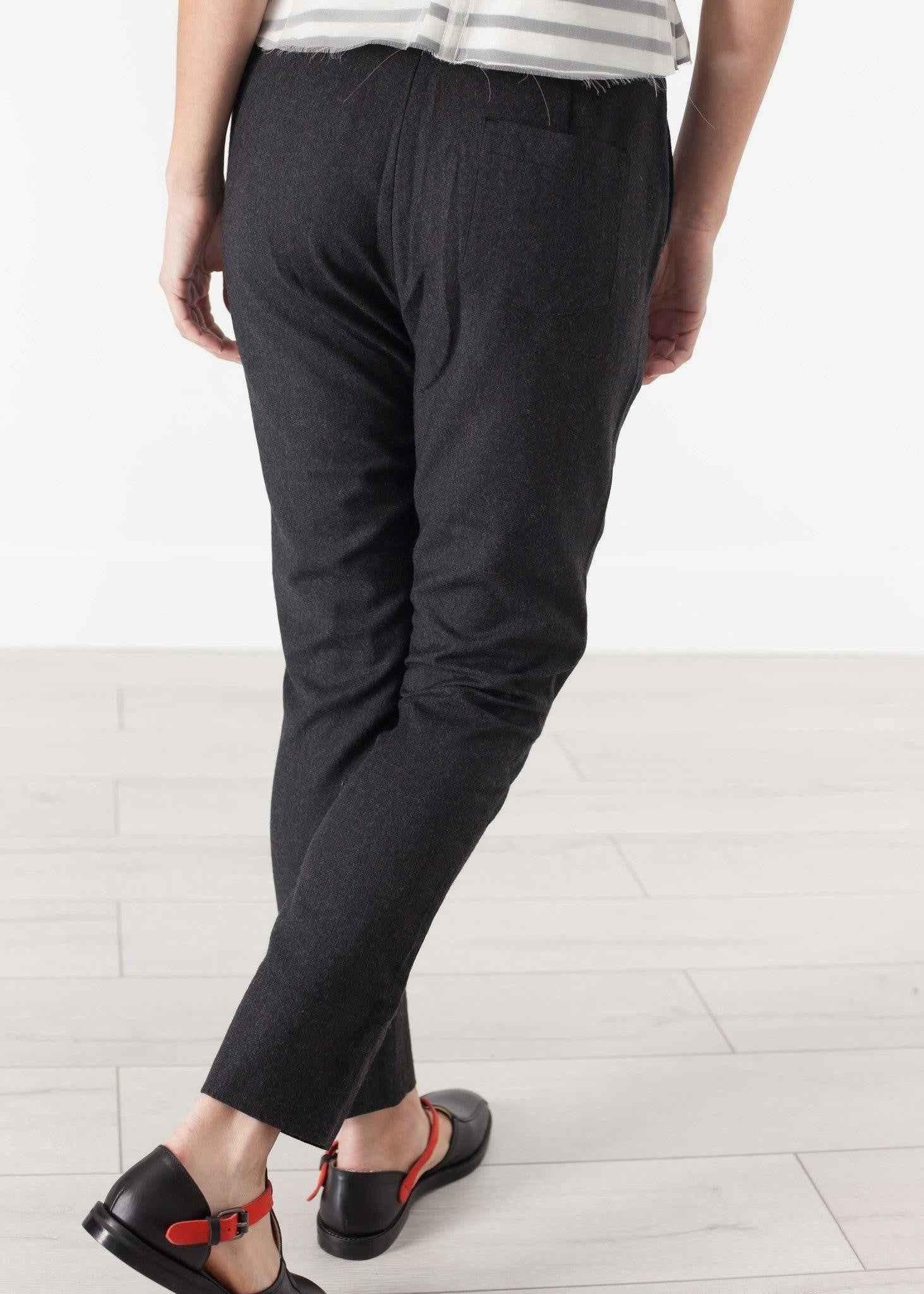 Eda Pants in Black.