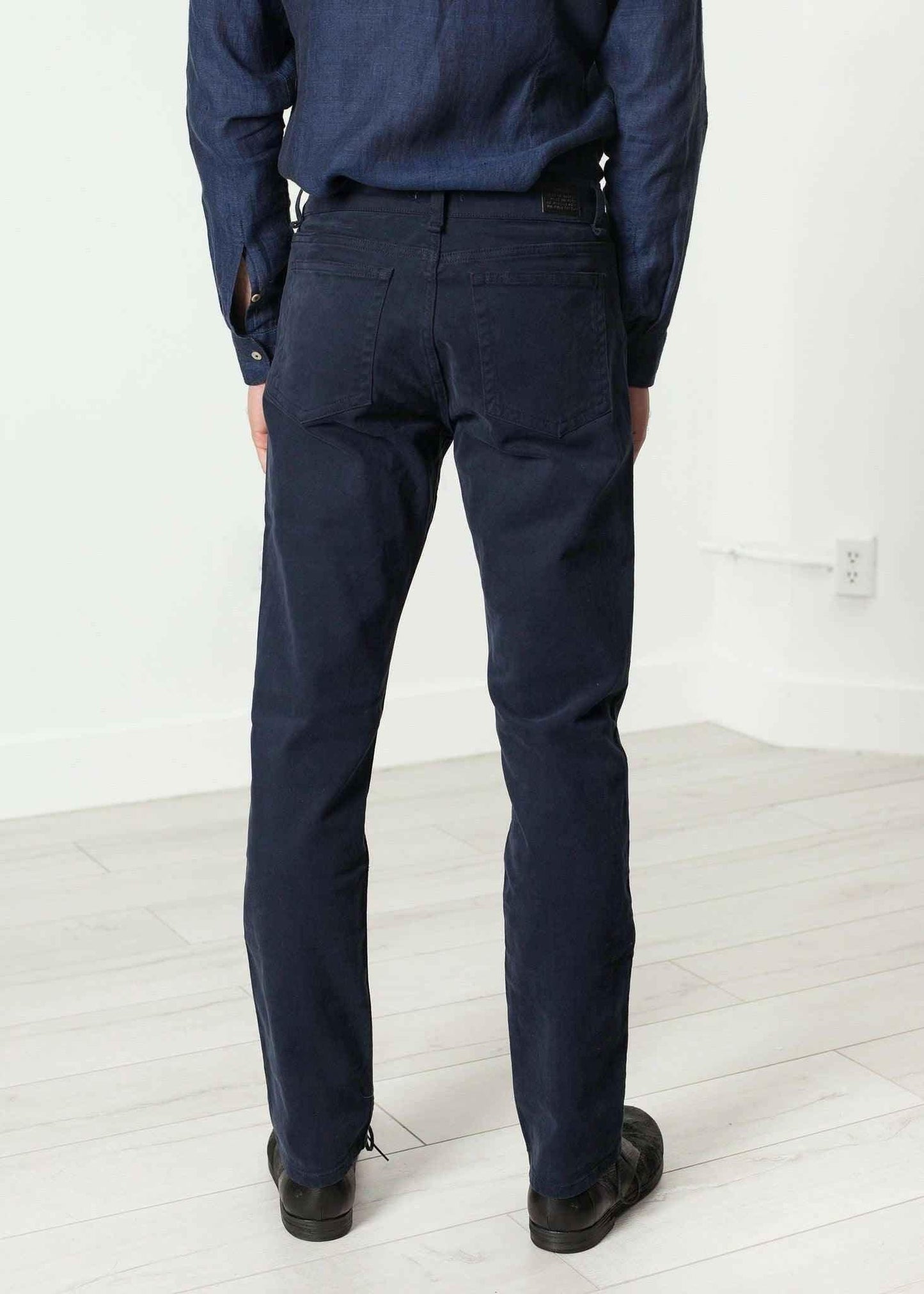 Alex Twill Pant in Navy.