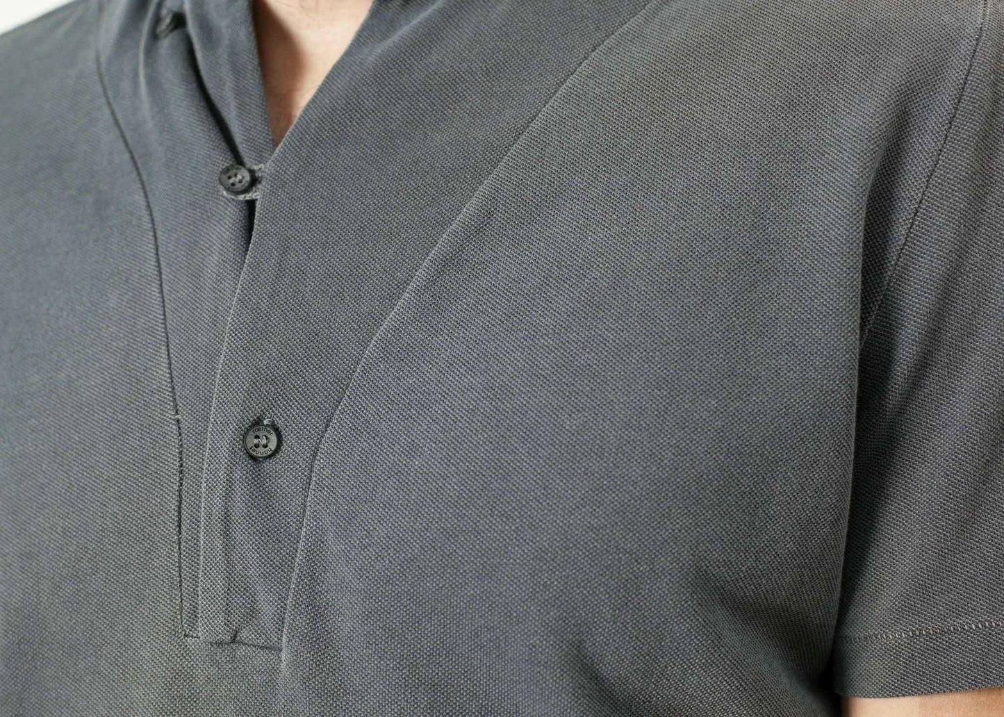 Lio Shirt in Grey.