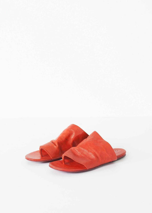 Arsella Sandal in Red.