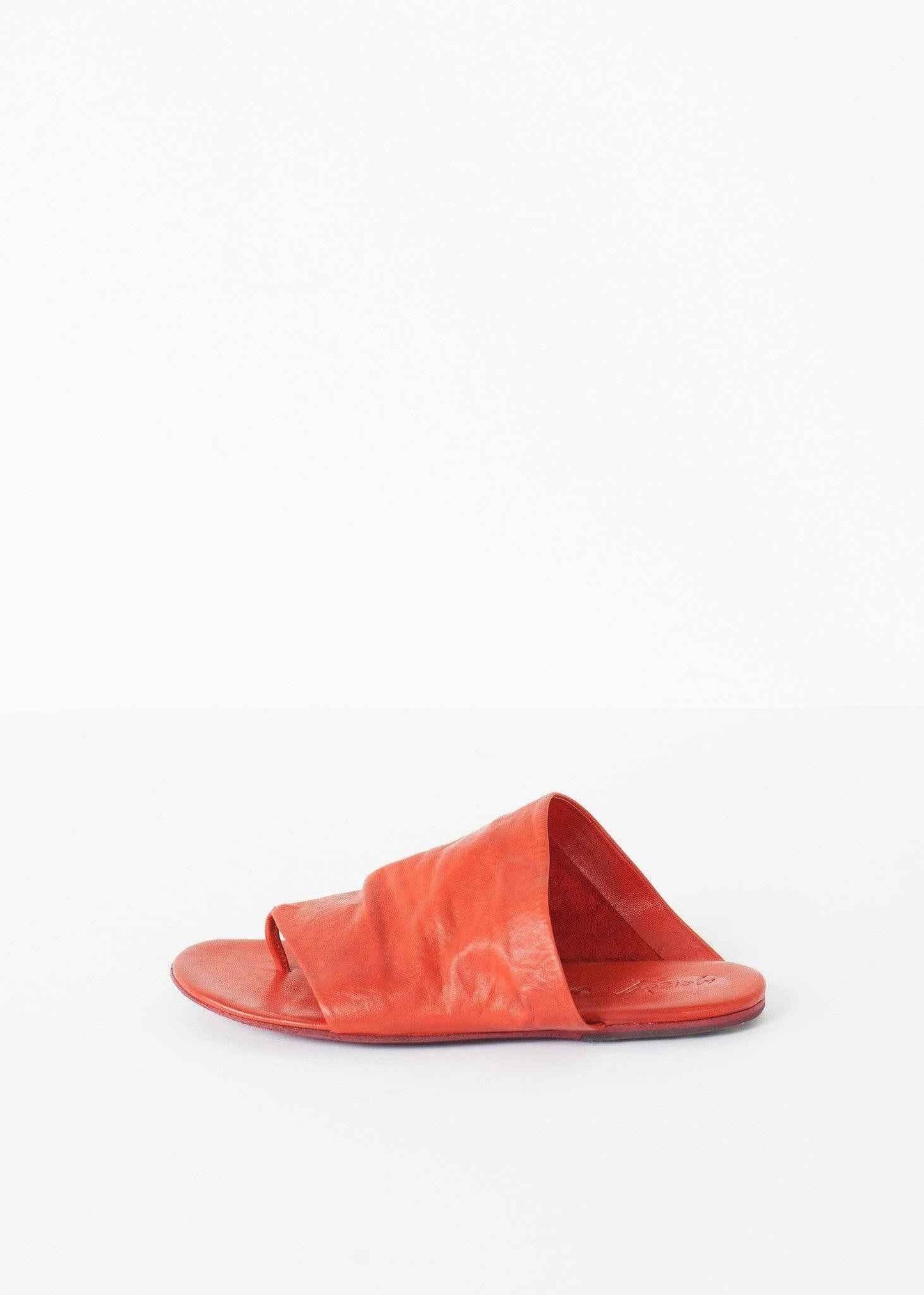 Arsella Sandal in Red.