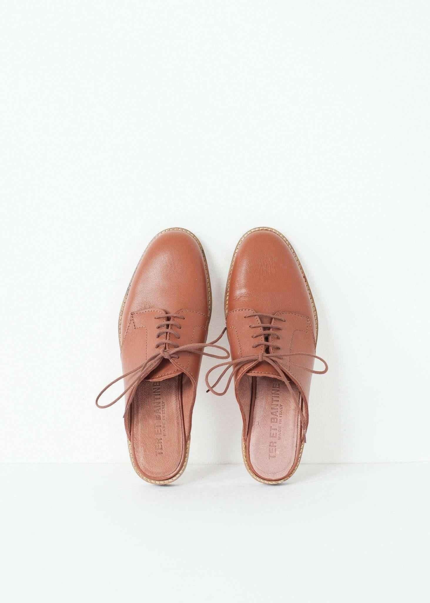 Backless Oxford in Brown.