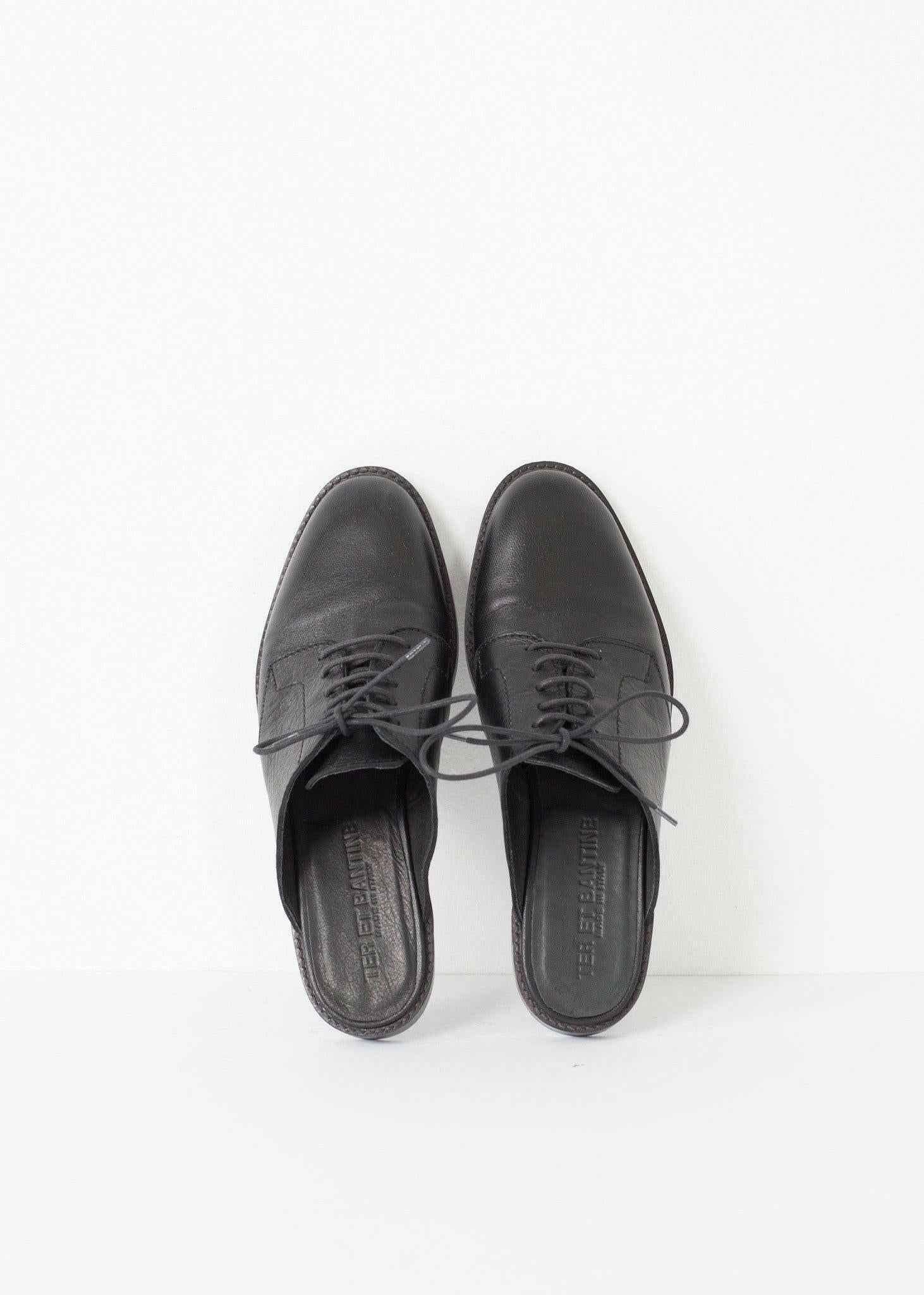 Backless Oxford in Black.